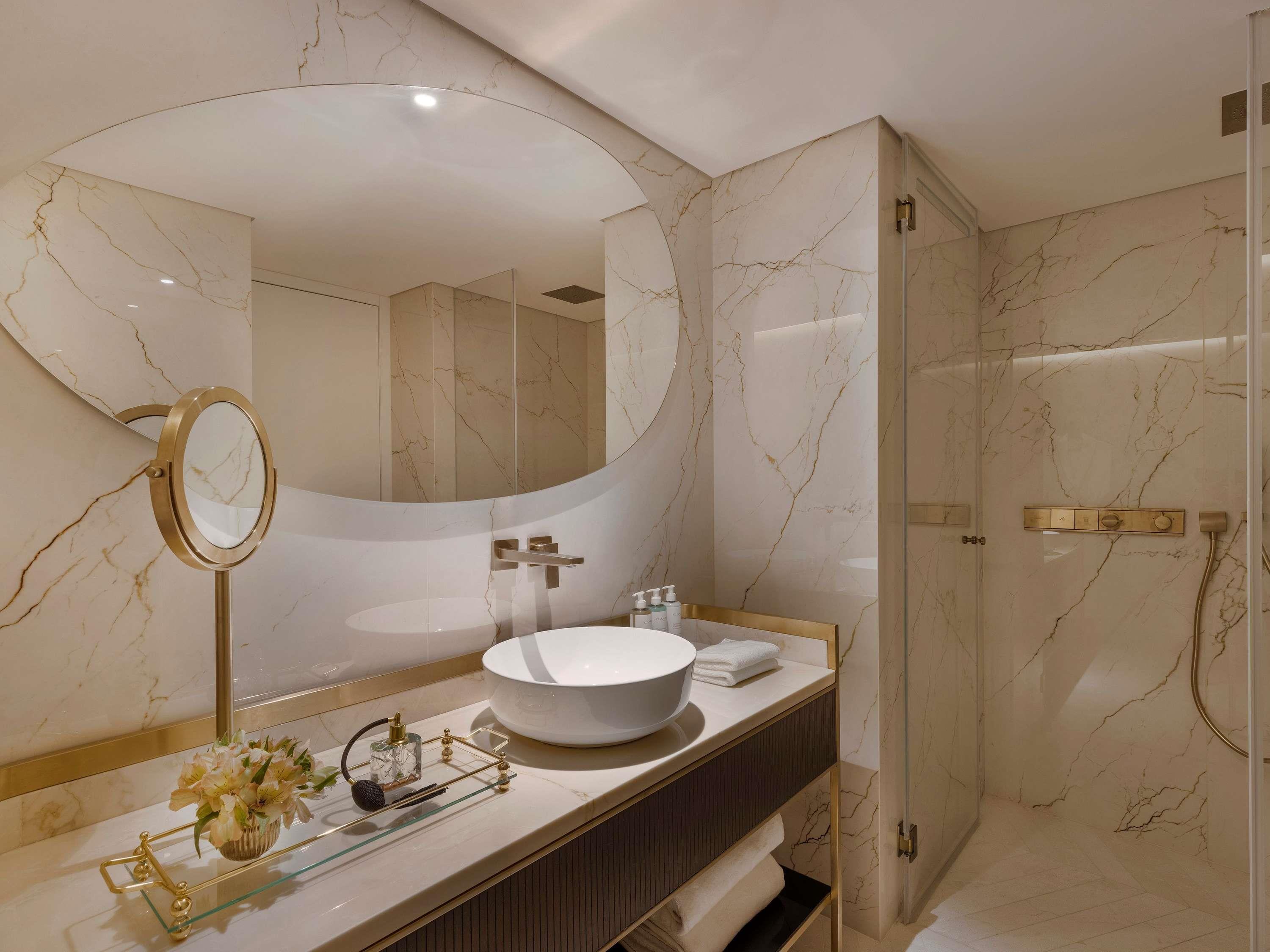 Double or Twin Superior