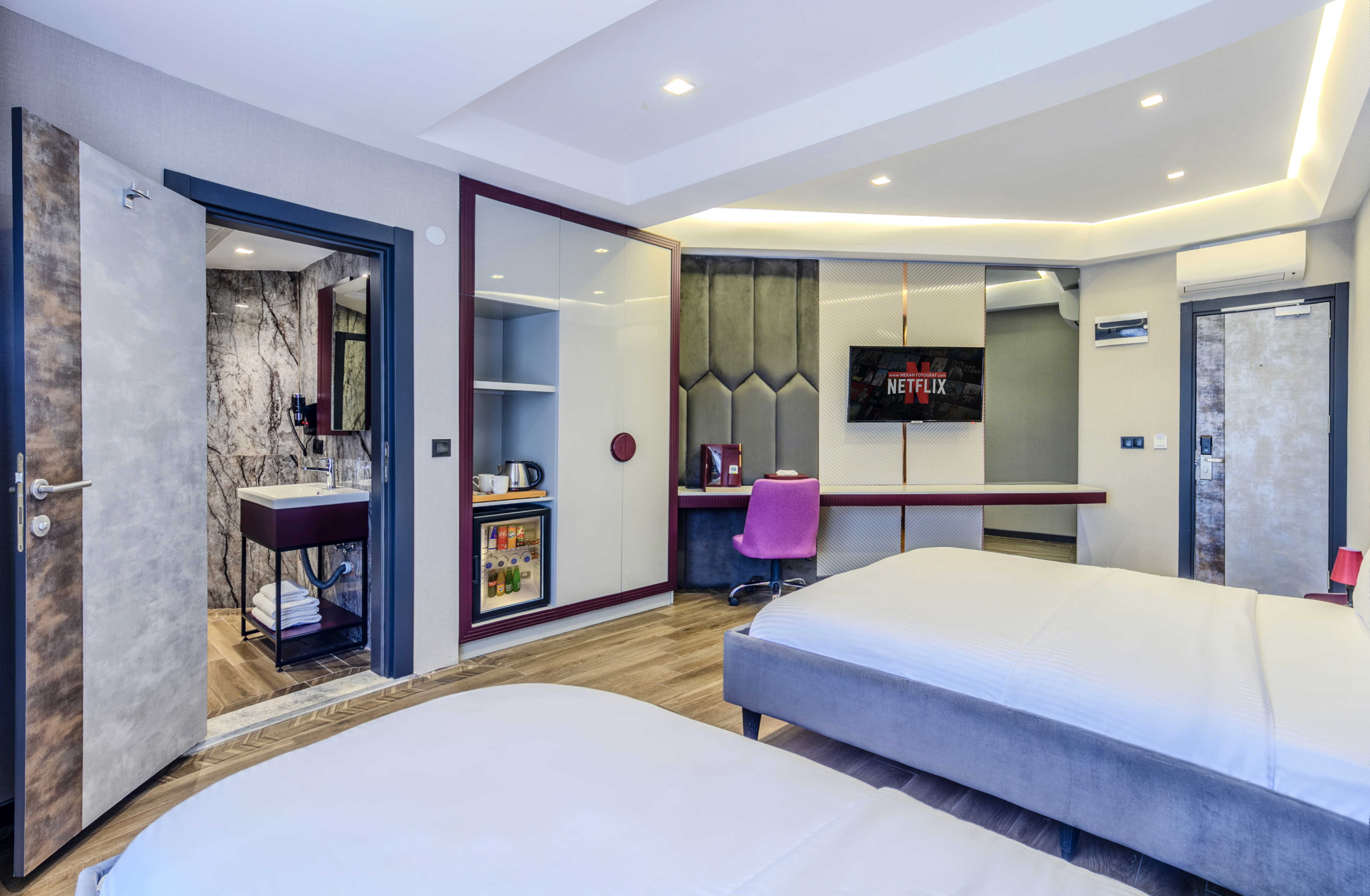 Double or Twin Deluxe One Bed