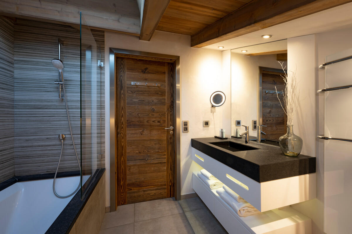 Apartment Capacity 8 Four Bedrooms