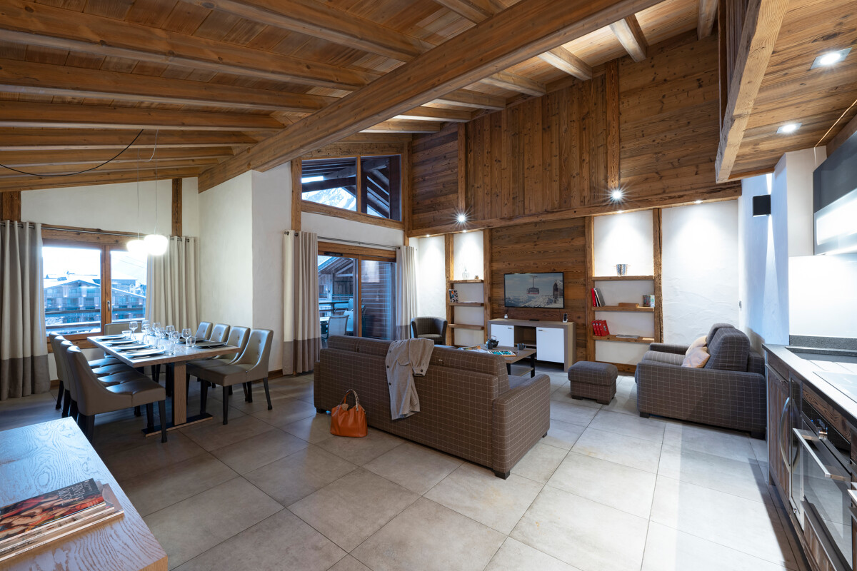 Apartment Capacity 8 Four Bedrooms