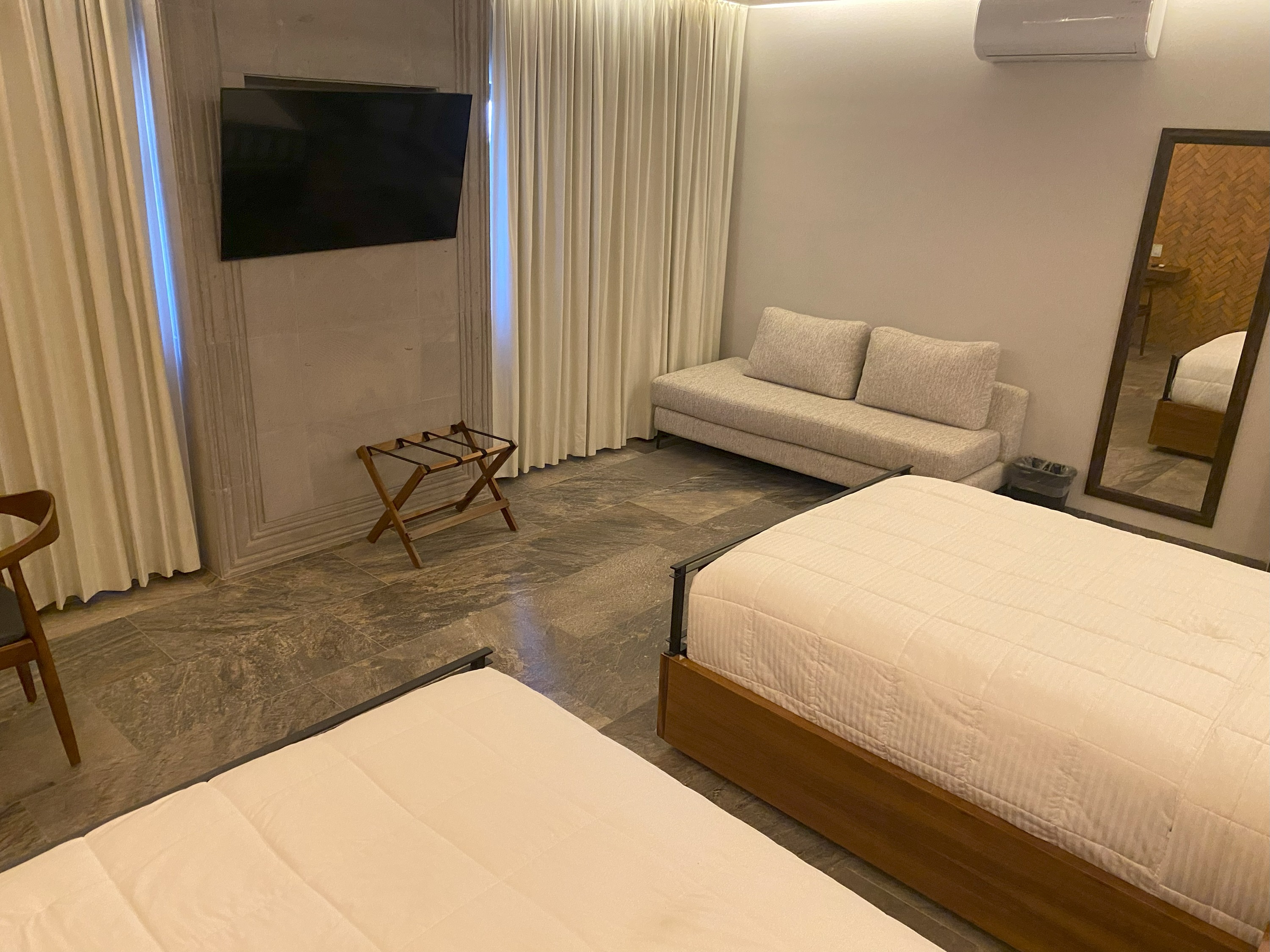 Double Deluxe Two Beds