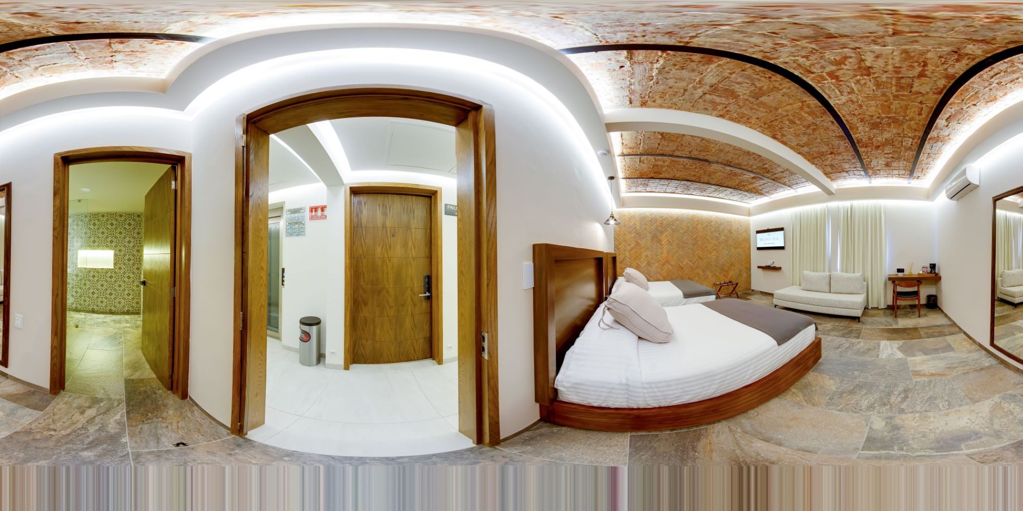 Double Deluxe Two Beds