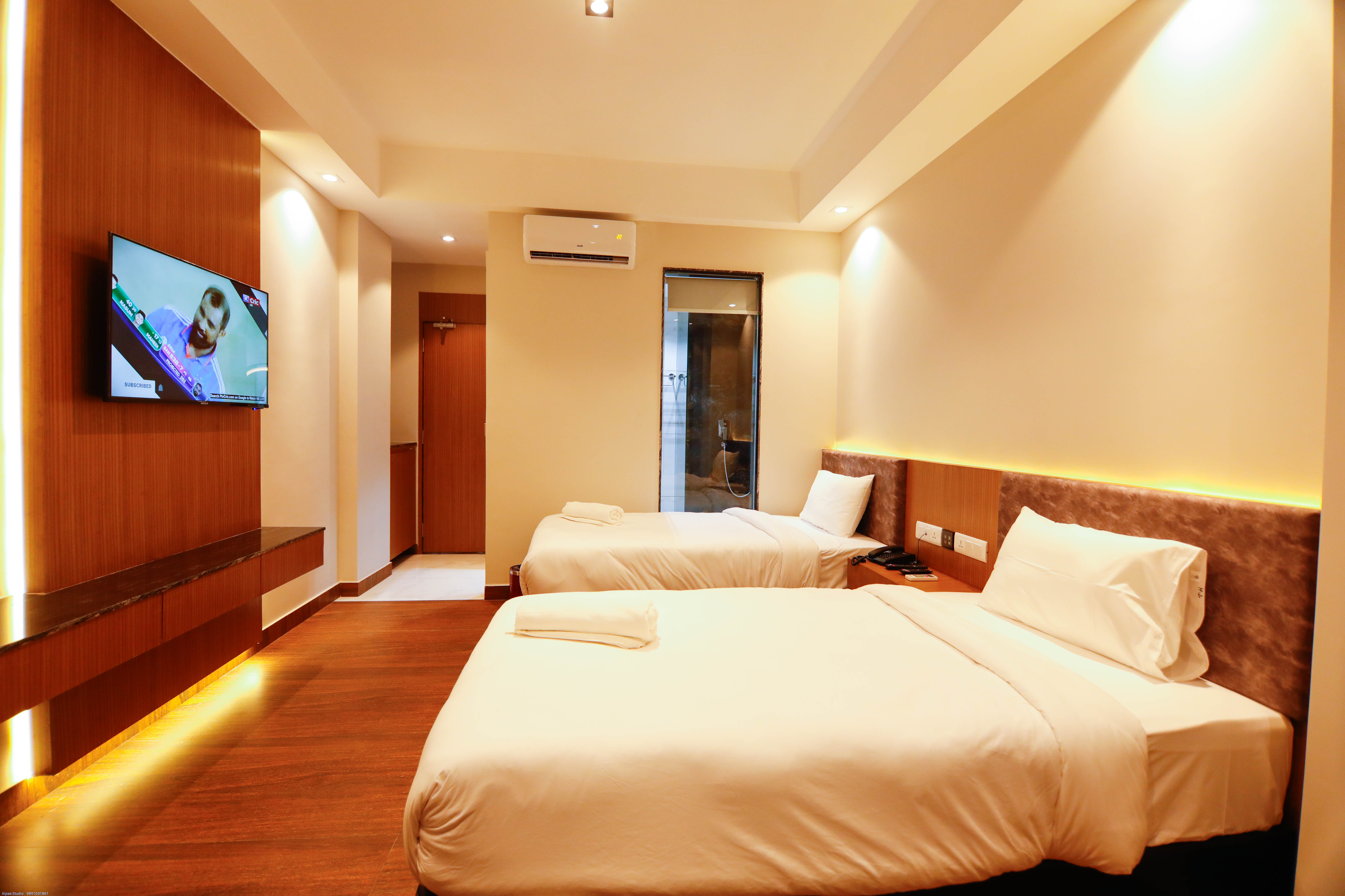 Double Single Deluxe King Bed