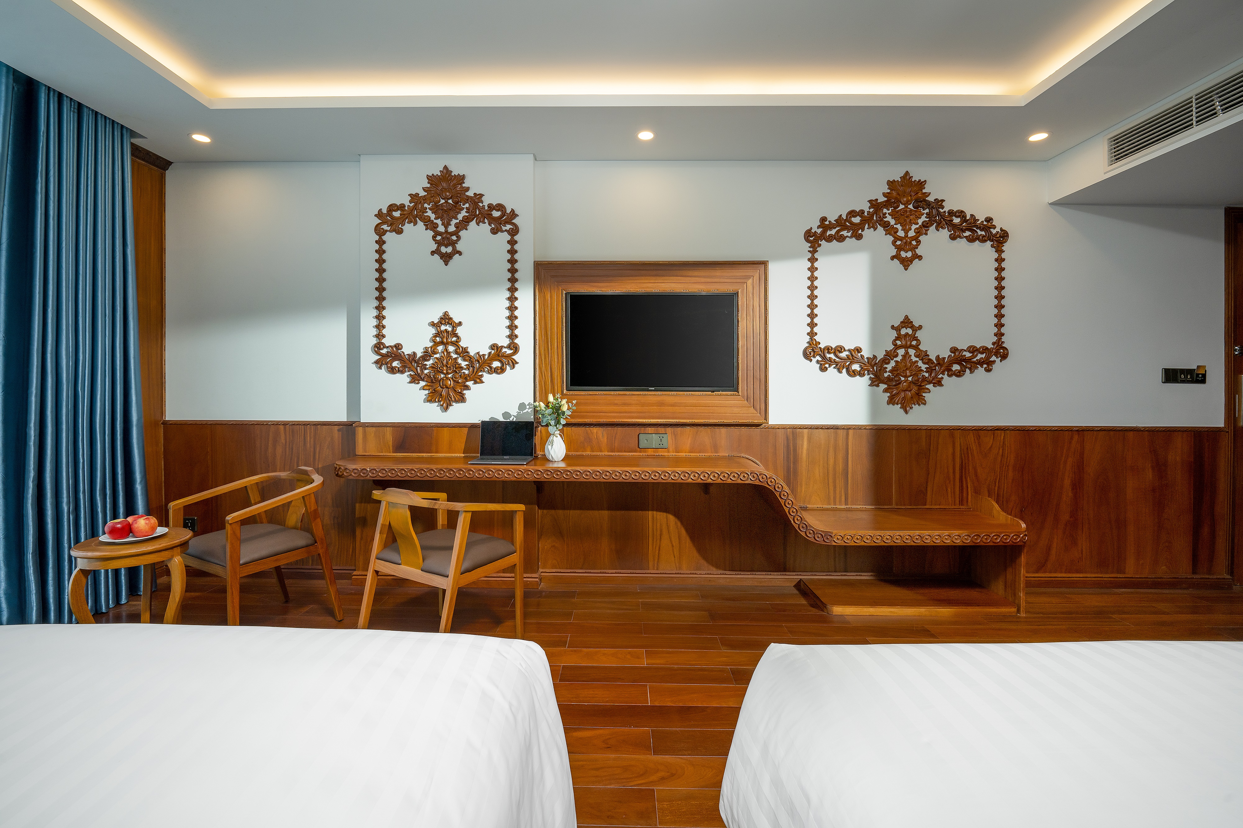 Family Room Two Queen Beds