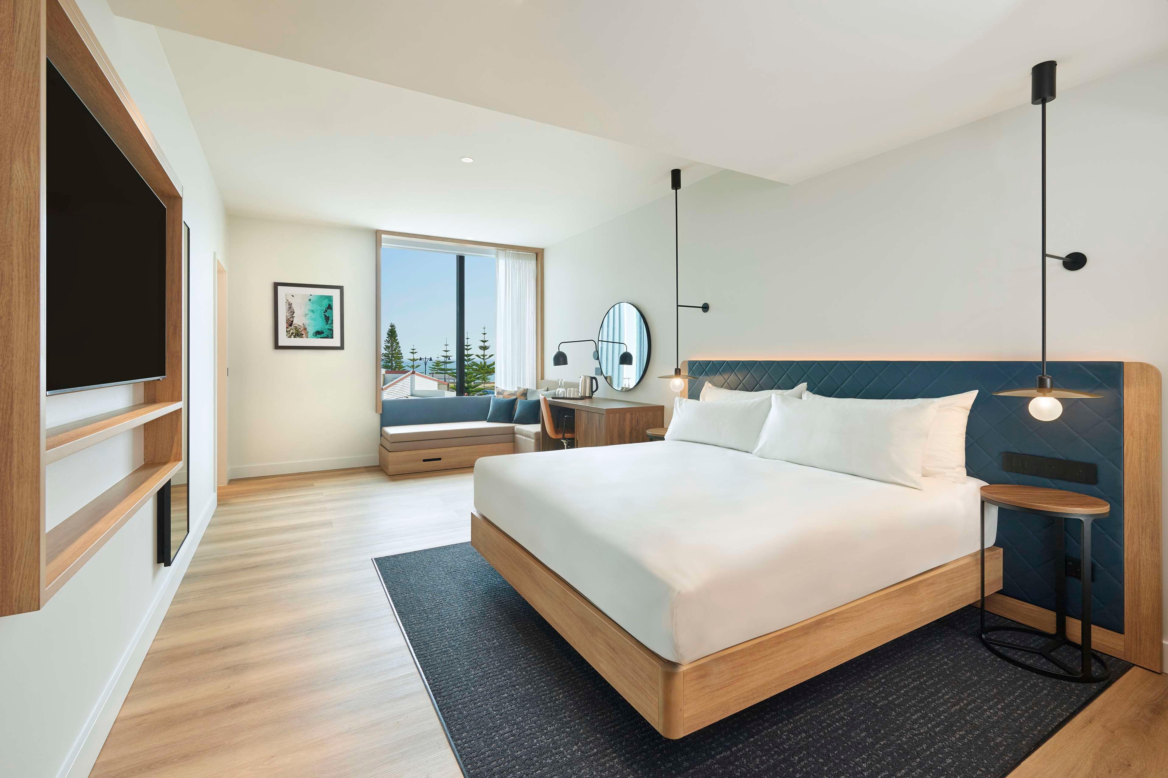 Double Deluxe King Bed