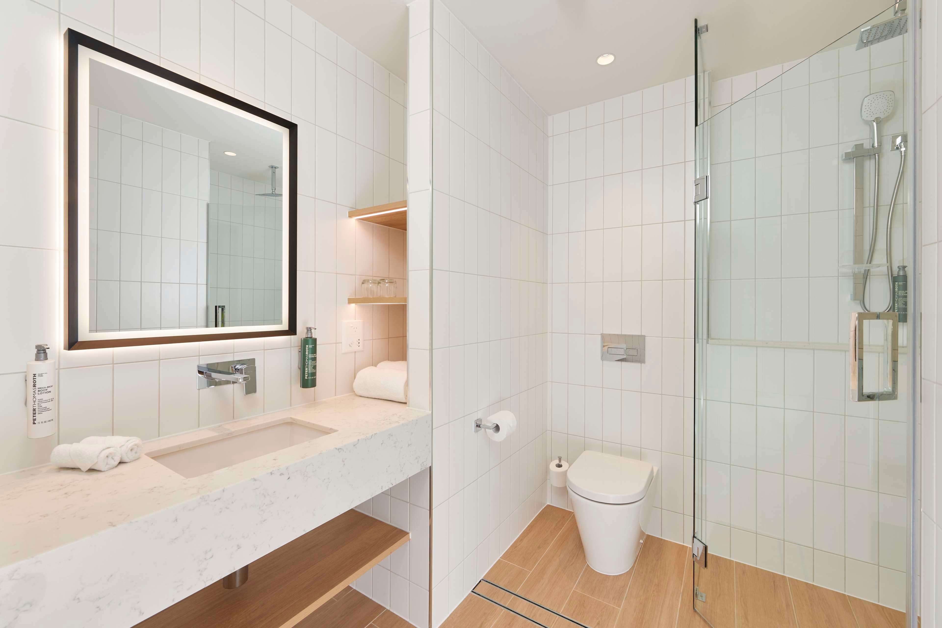 Double Deluxe King Bed