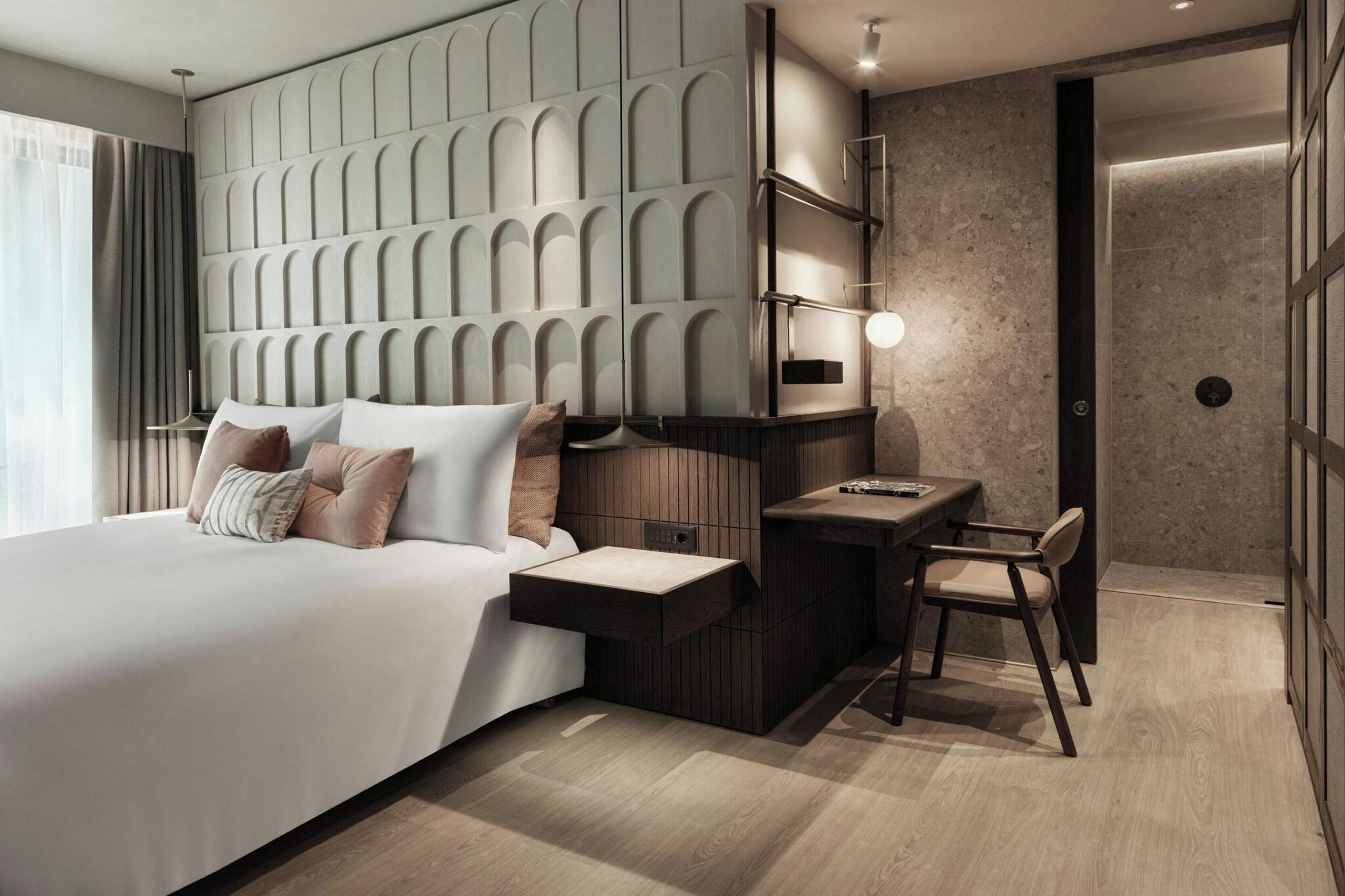 Double Superior with Views