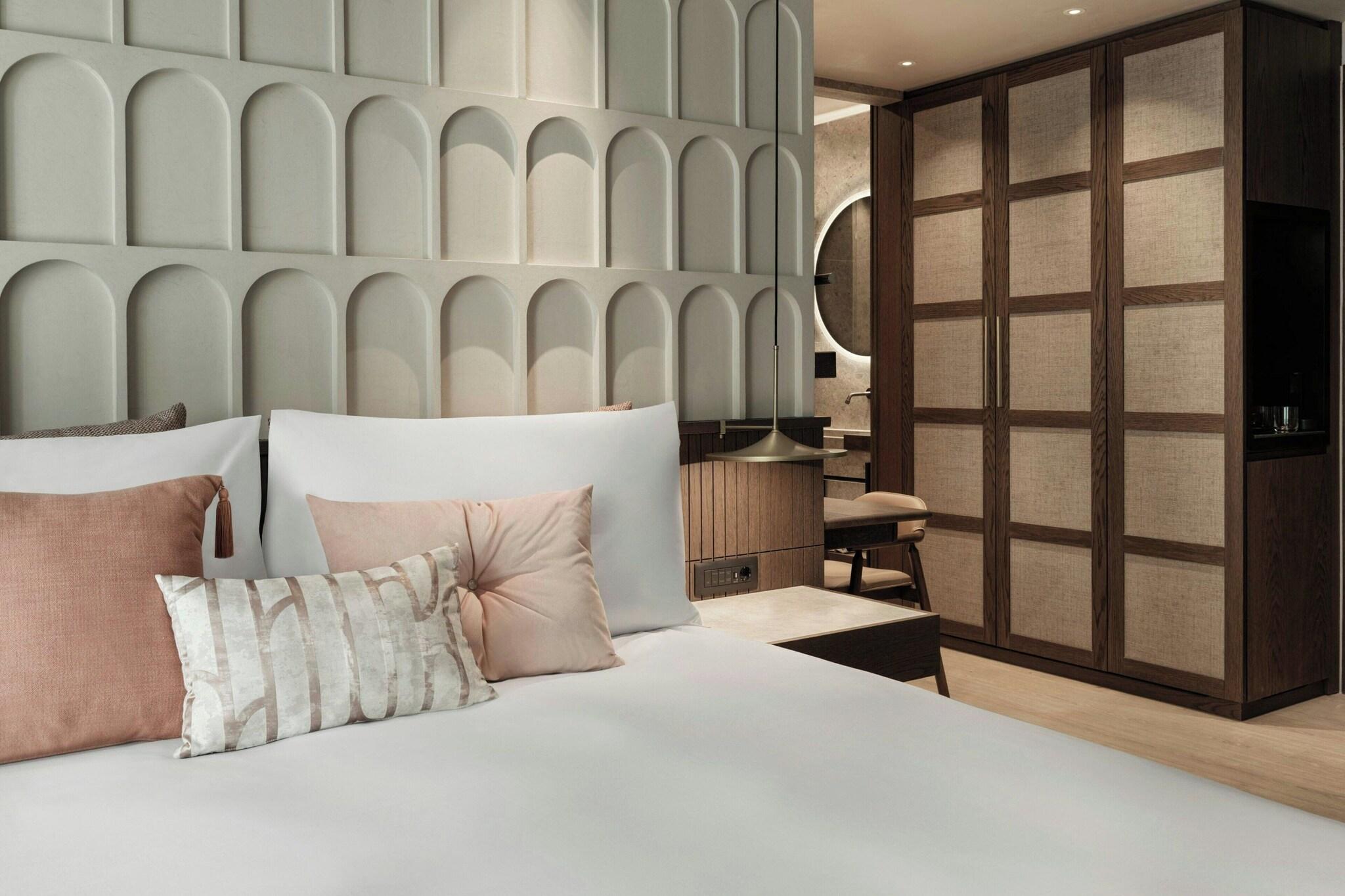 Double Superior with Views