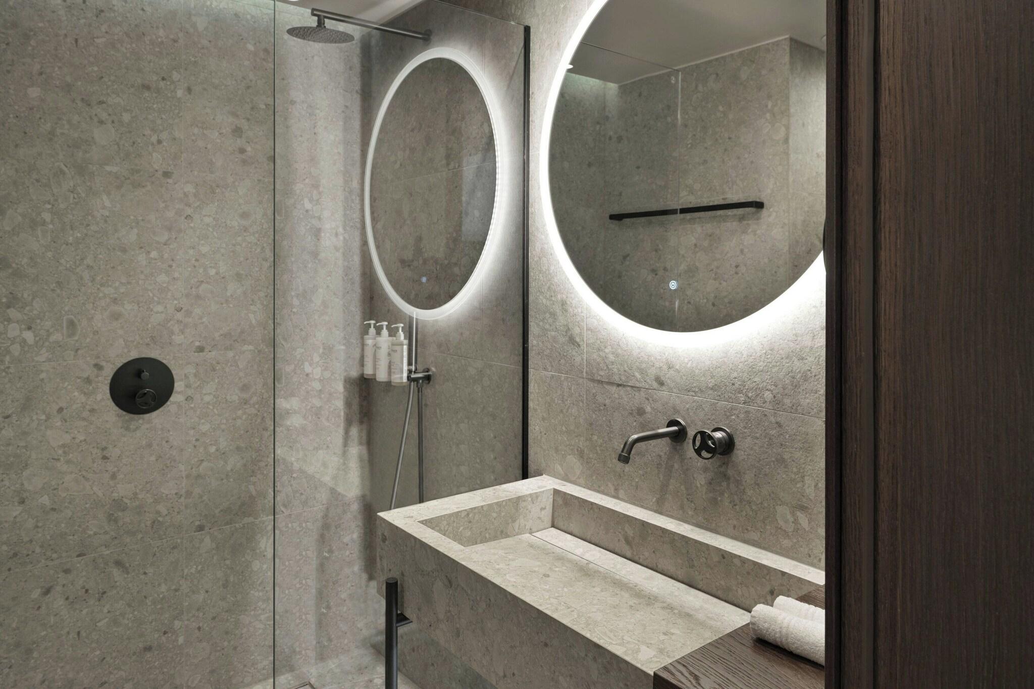 Double Superior with Views