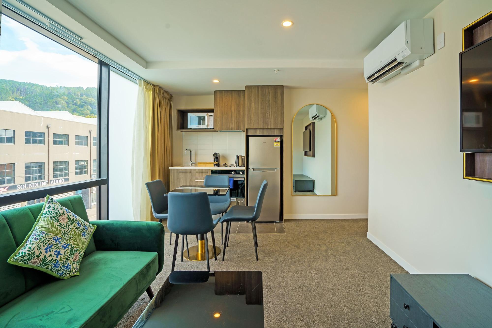 Double Deluxe One Bedroom