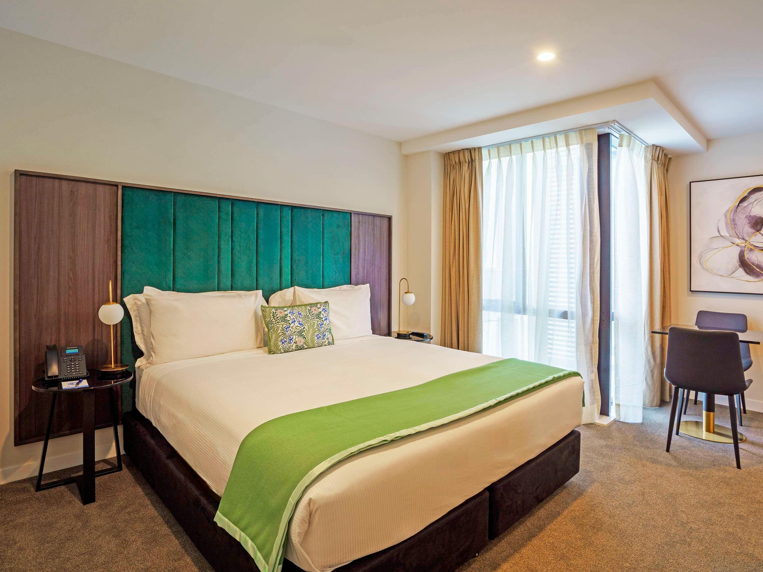 Studio King Size Bed