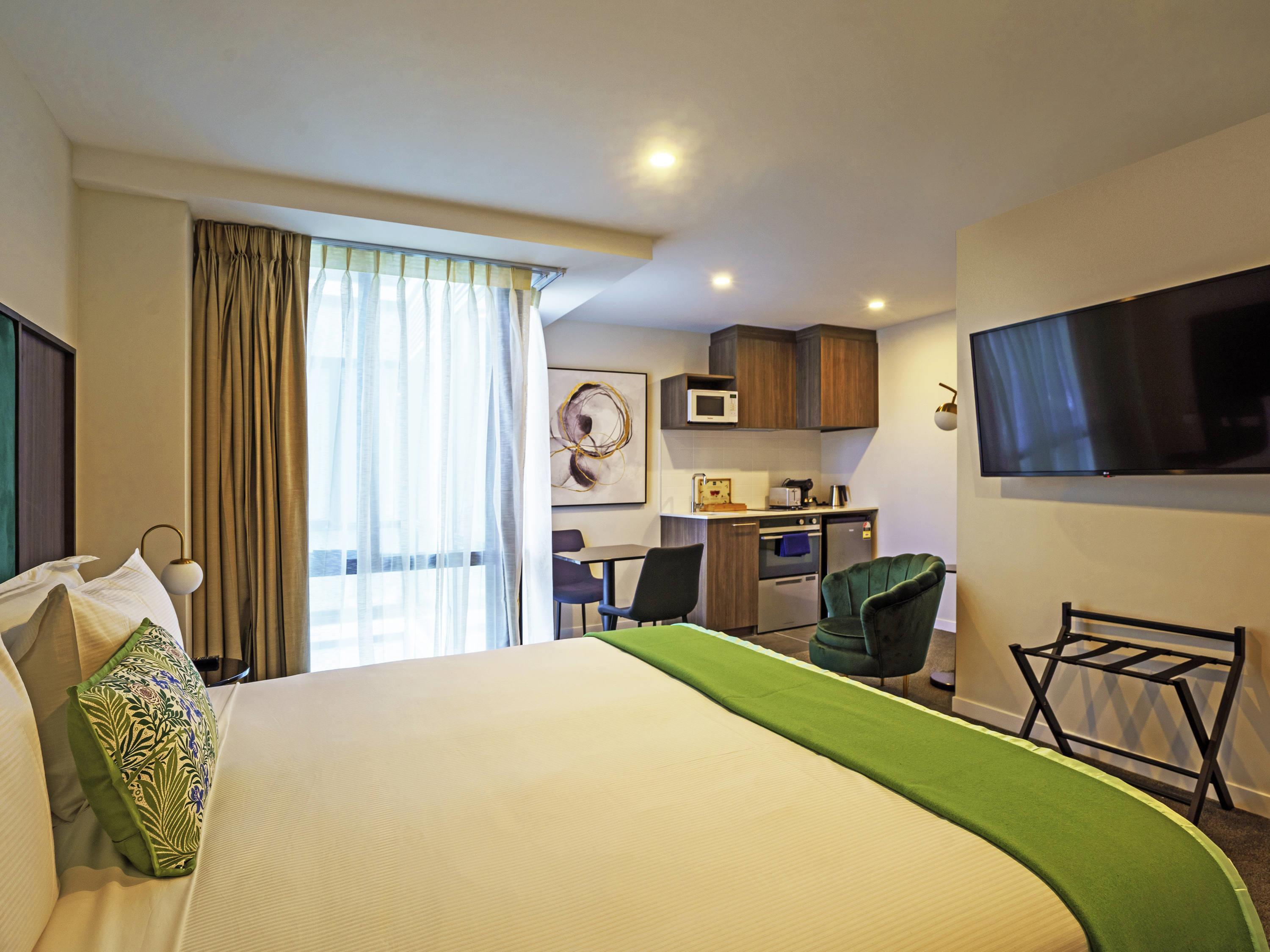 Studio King Size Bed