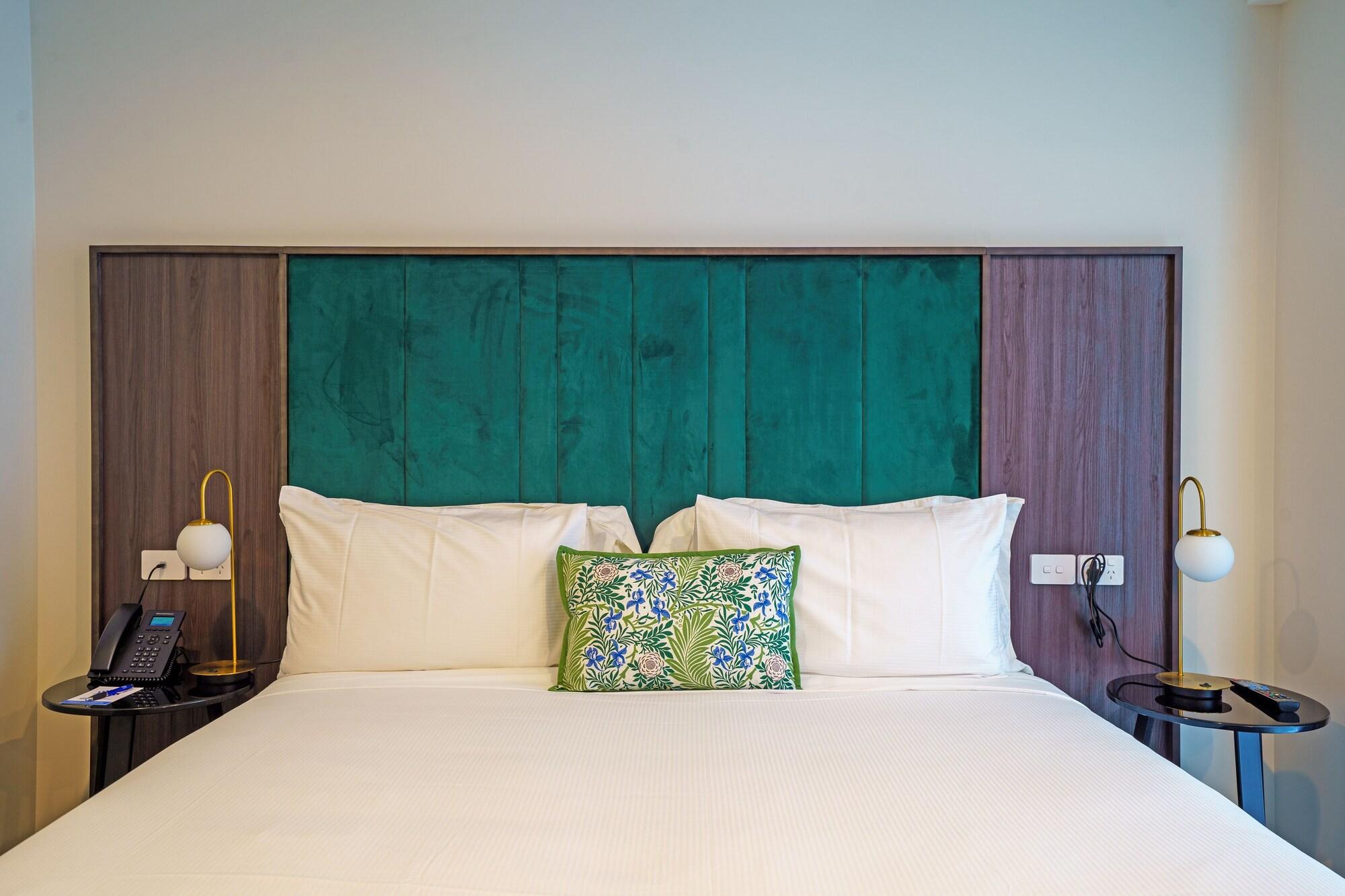 Double King Bed One Bedroom 