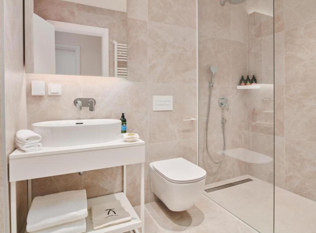 Apartment One Bedroom One Bathroom