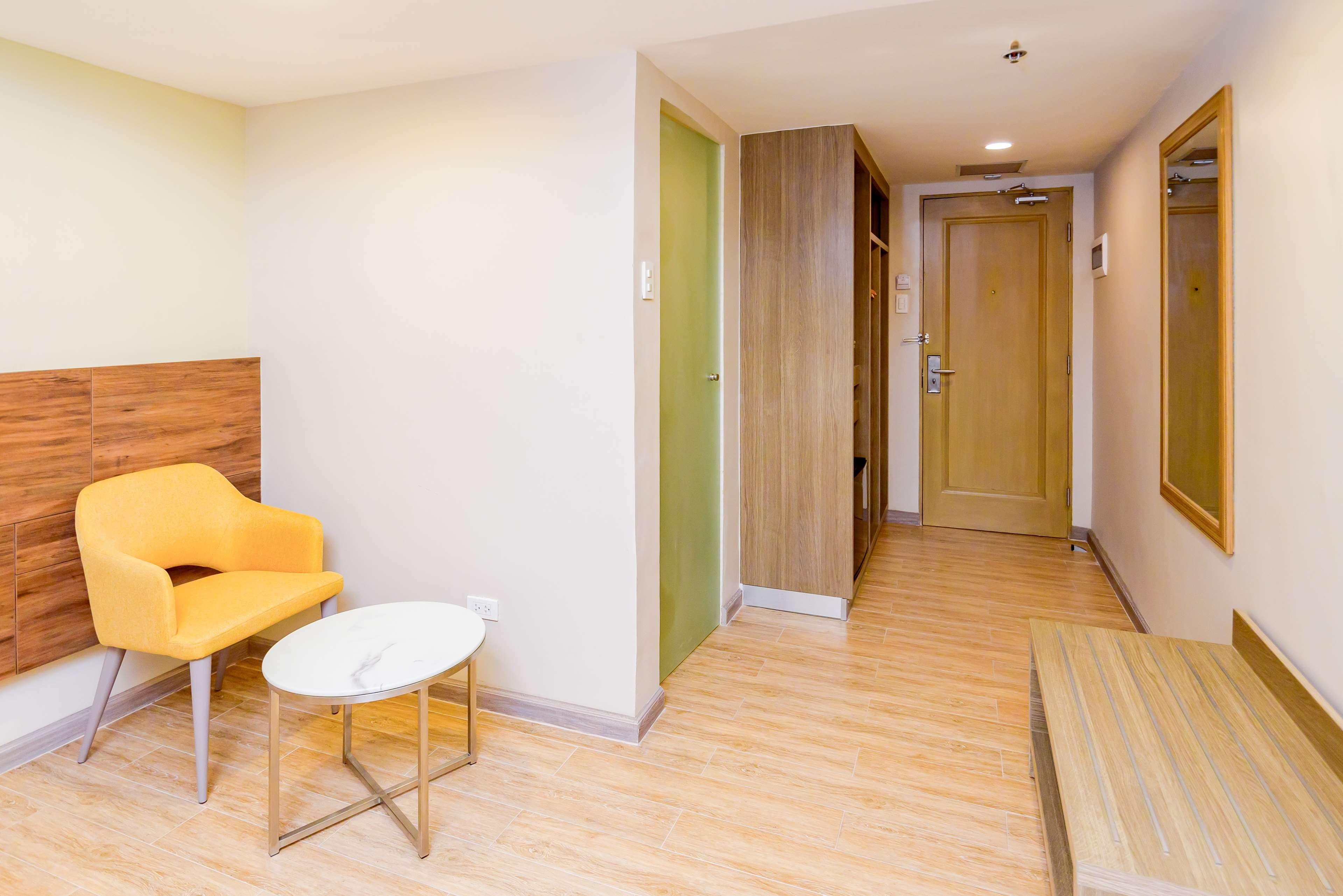 Double Superior King Bed