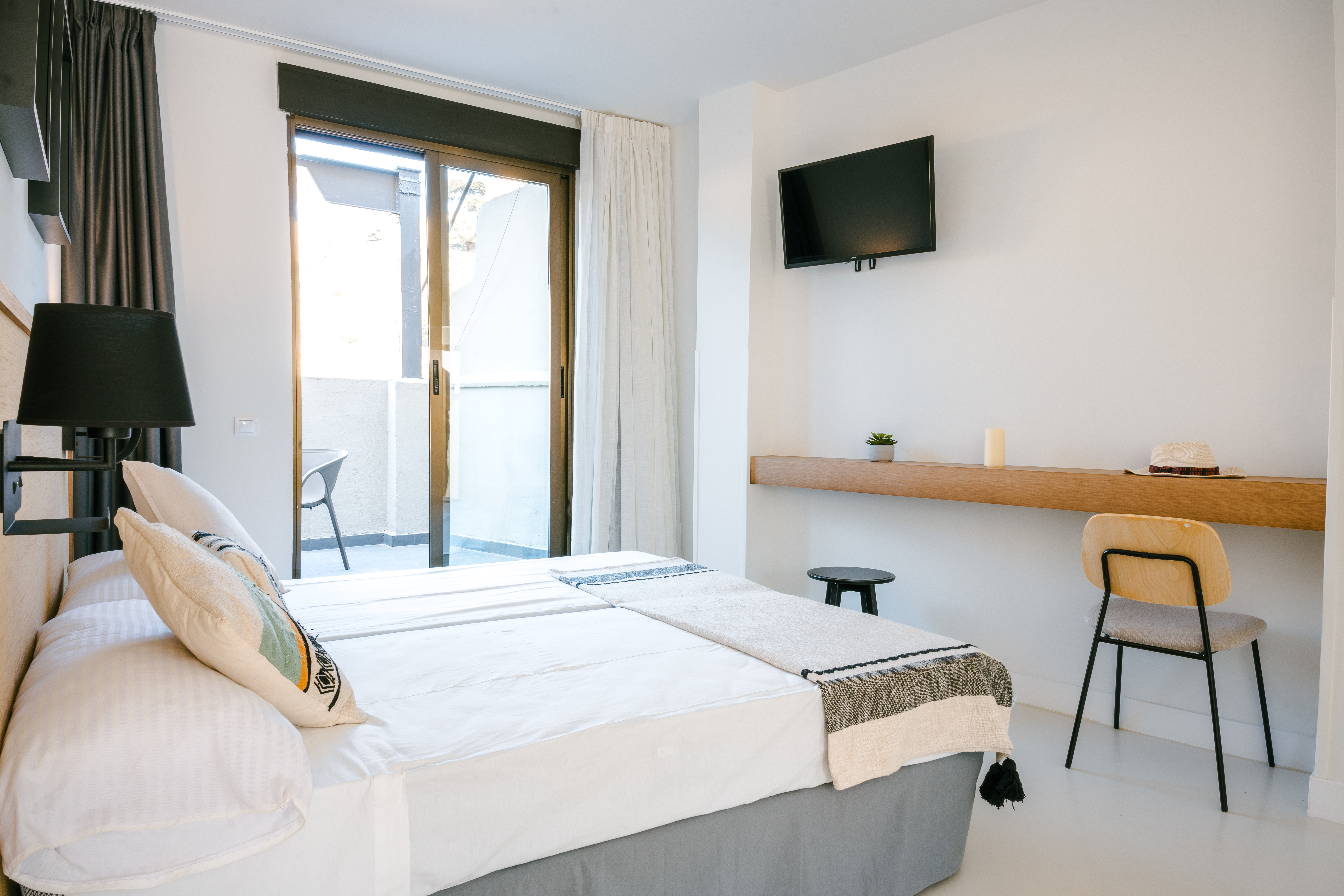 Double or Twin Standard