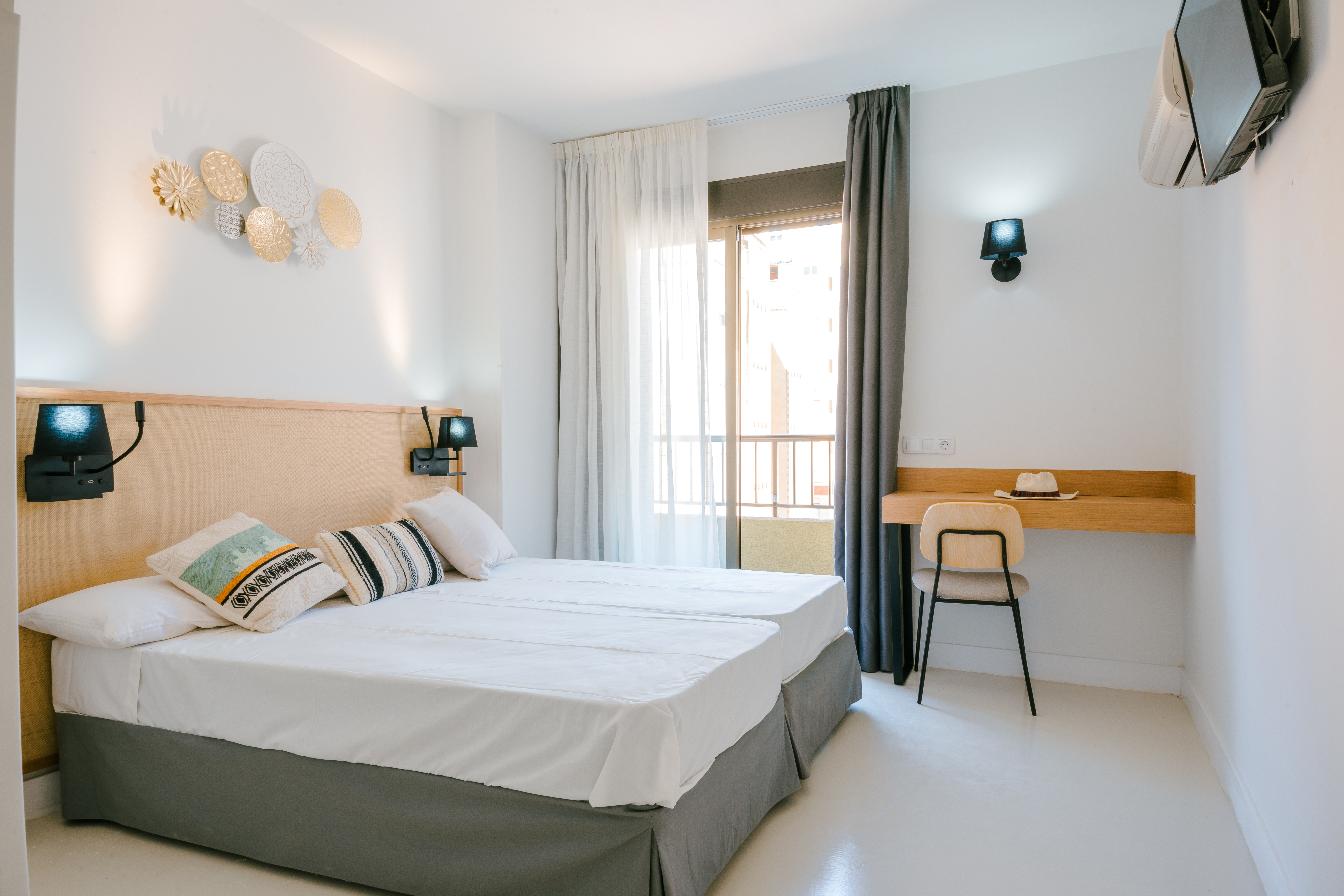 Double or Twin Standard