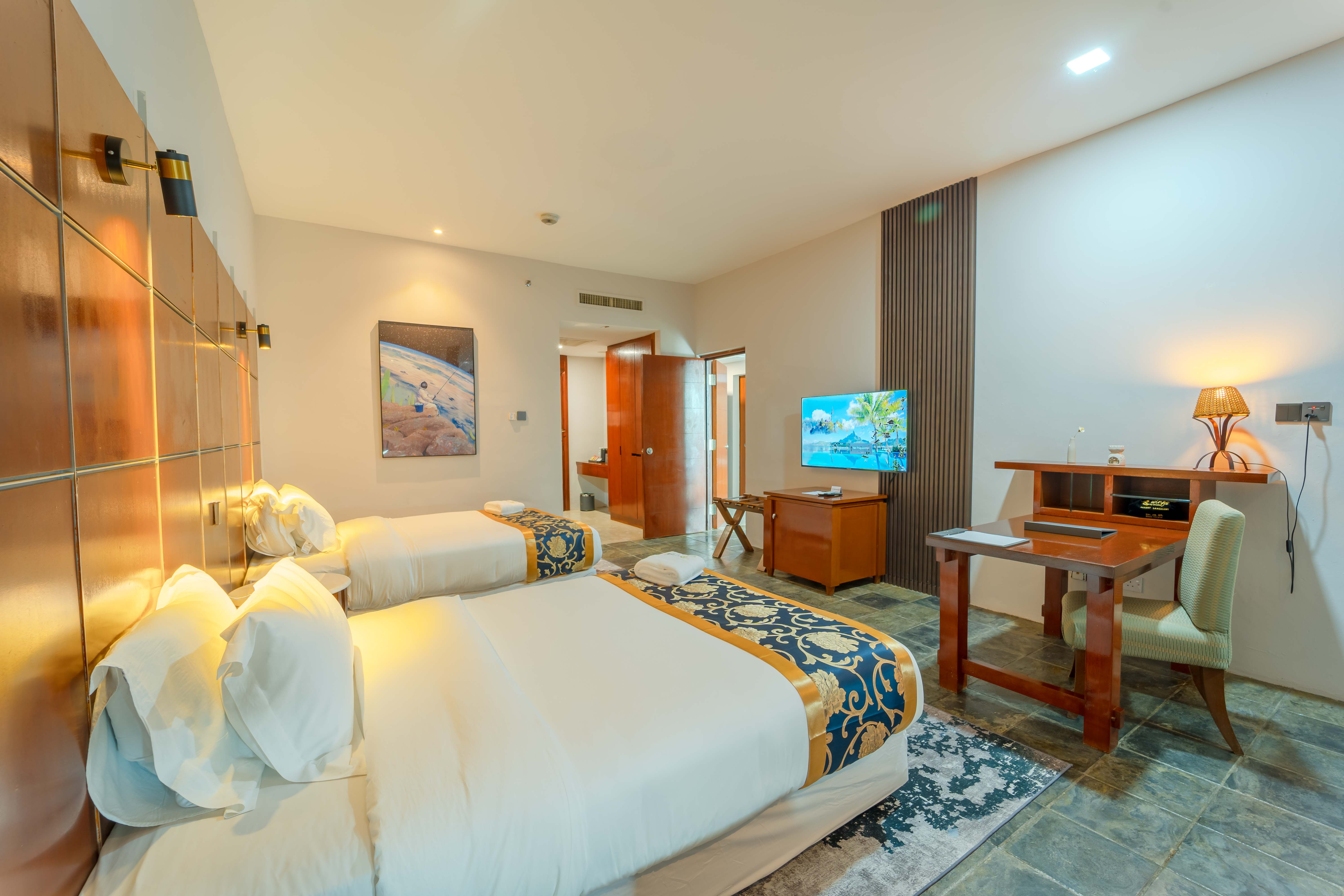 Family Room Deluxe Two Bedroom