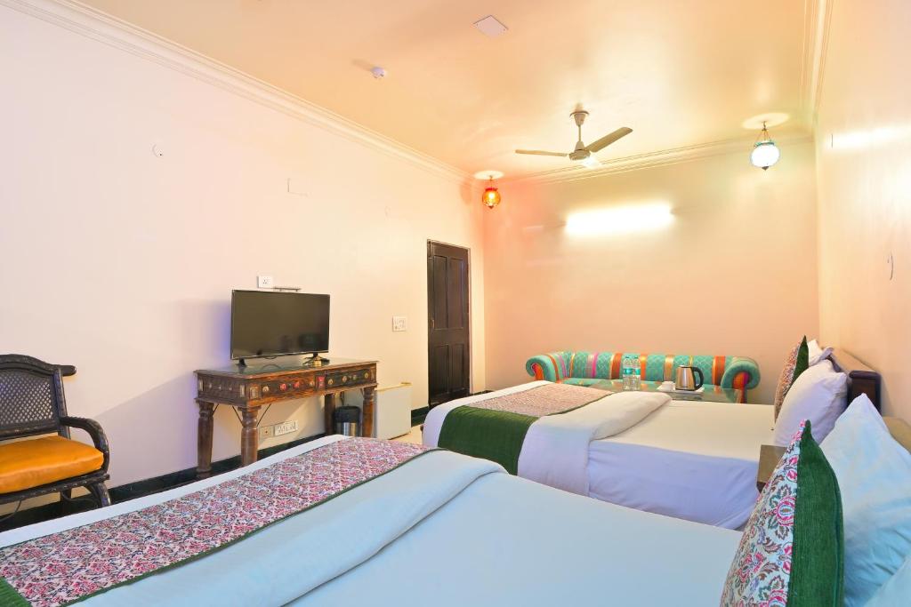 Family Room Standard