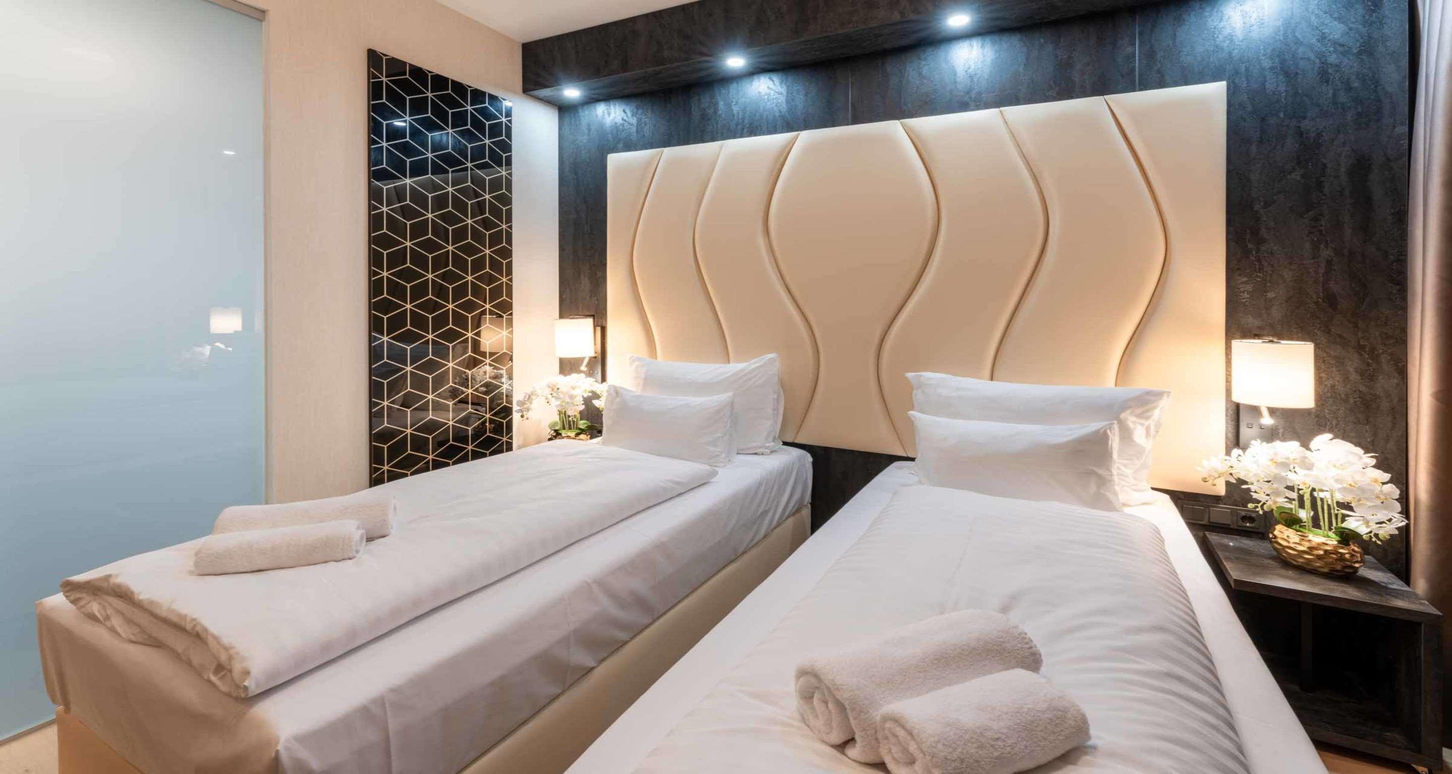 Double or Twin Standard