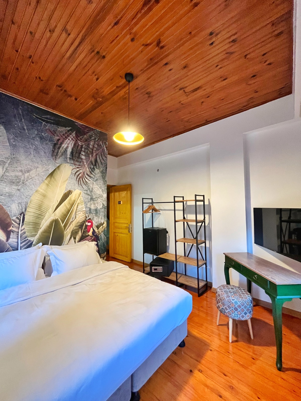 Double or Twin King Size Bed