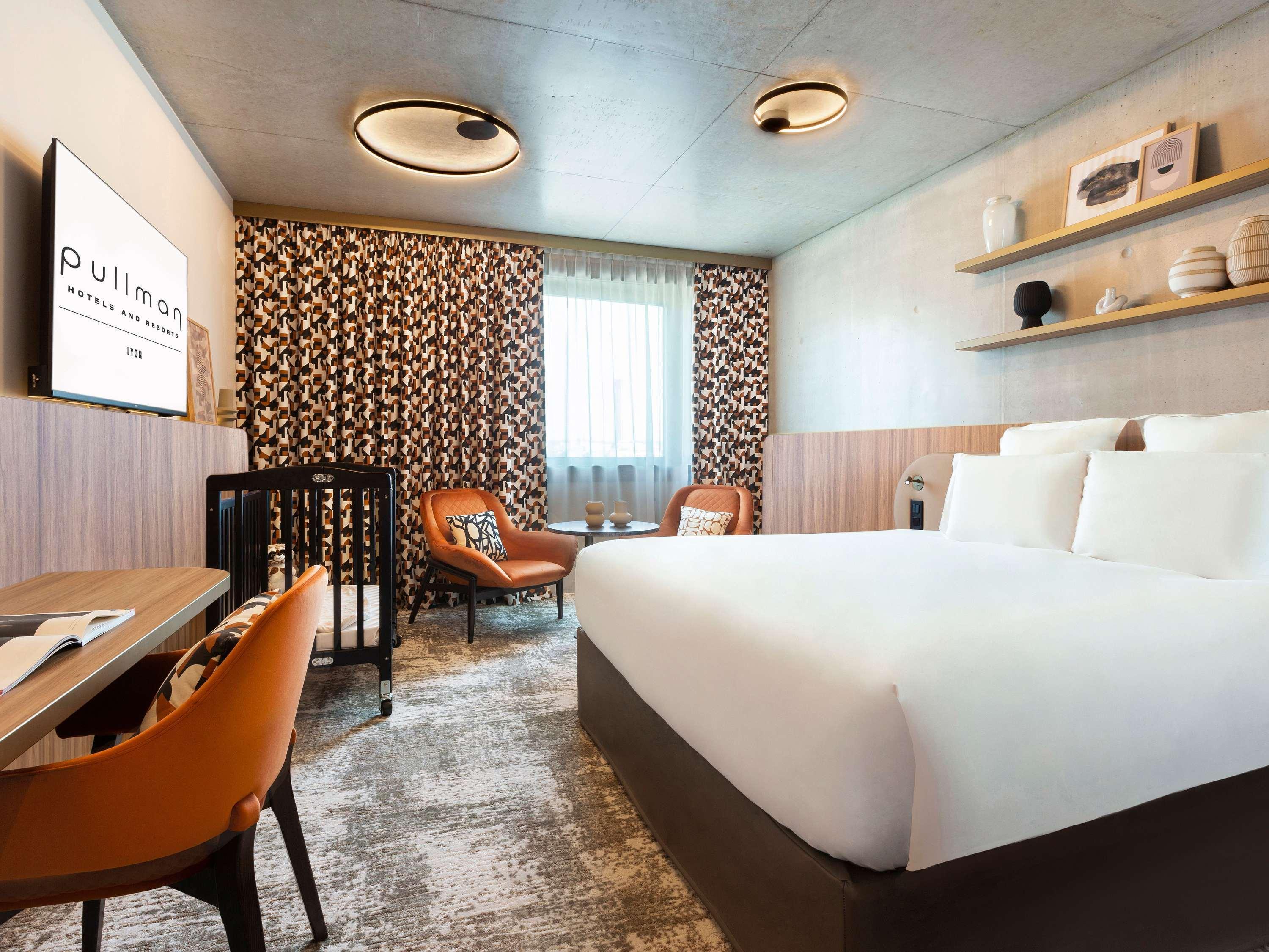 Double Connecting Room