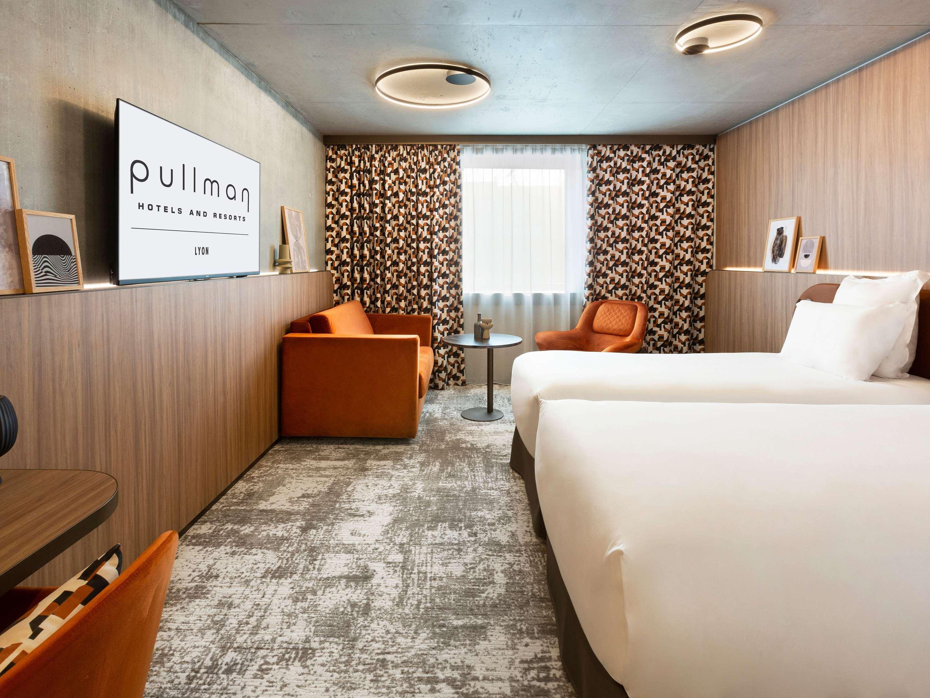 Family Room Connecting Room