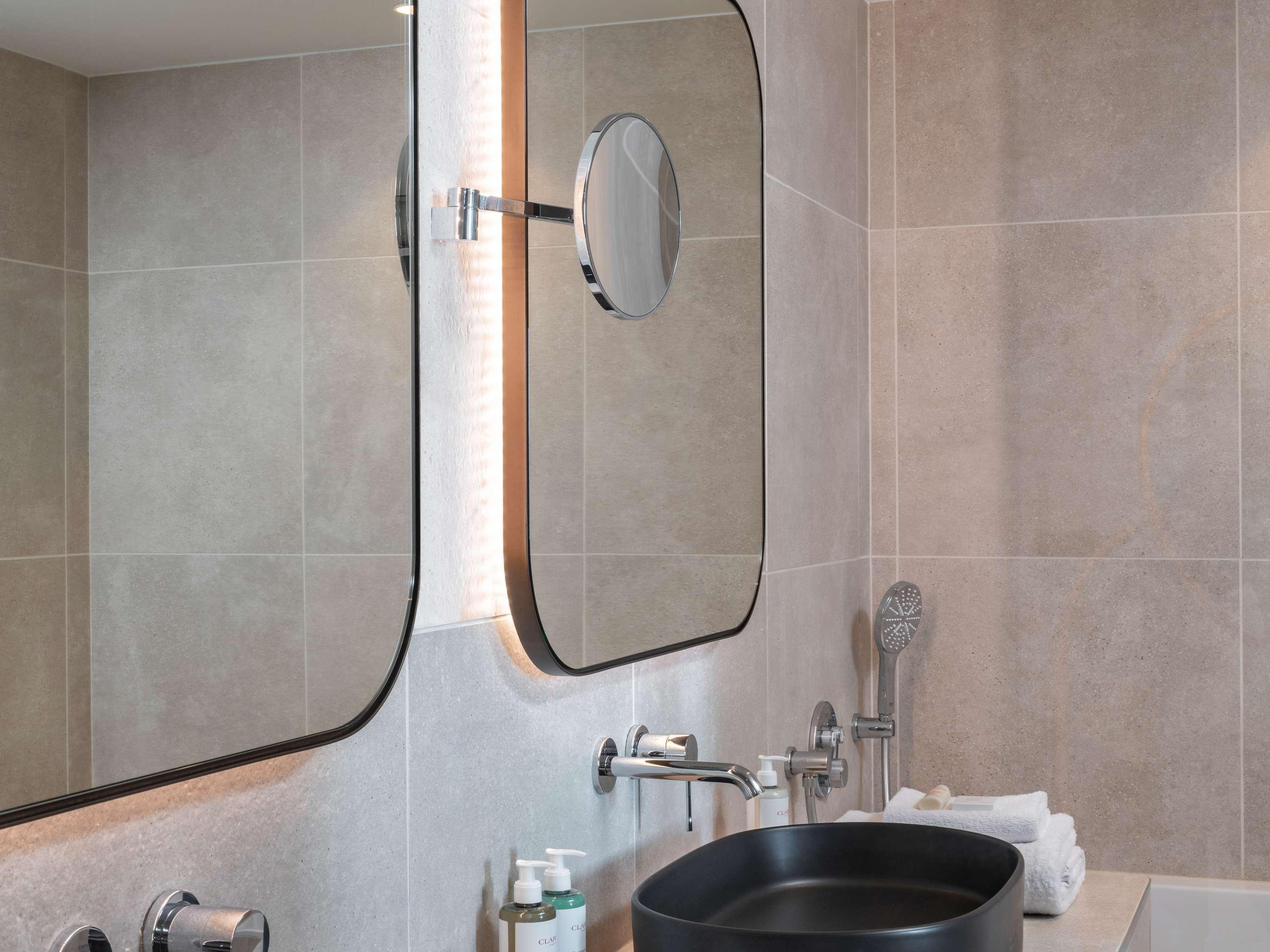 Junior Suite King Size Bed