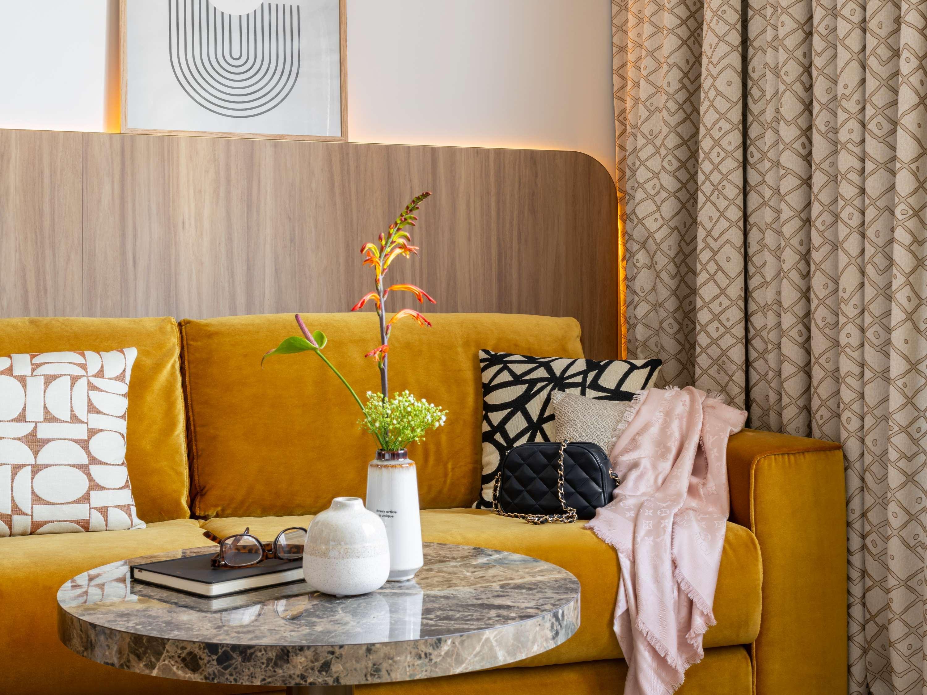 Family Room Executive Superior