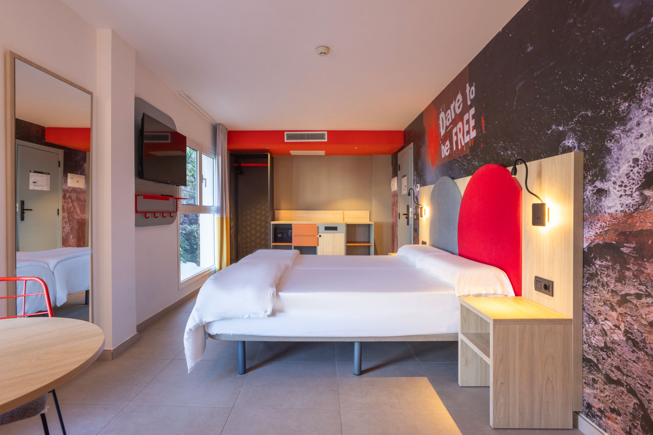 Double or Twin Standard