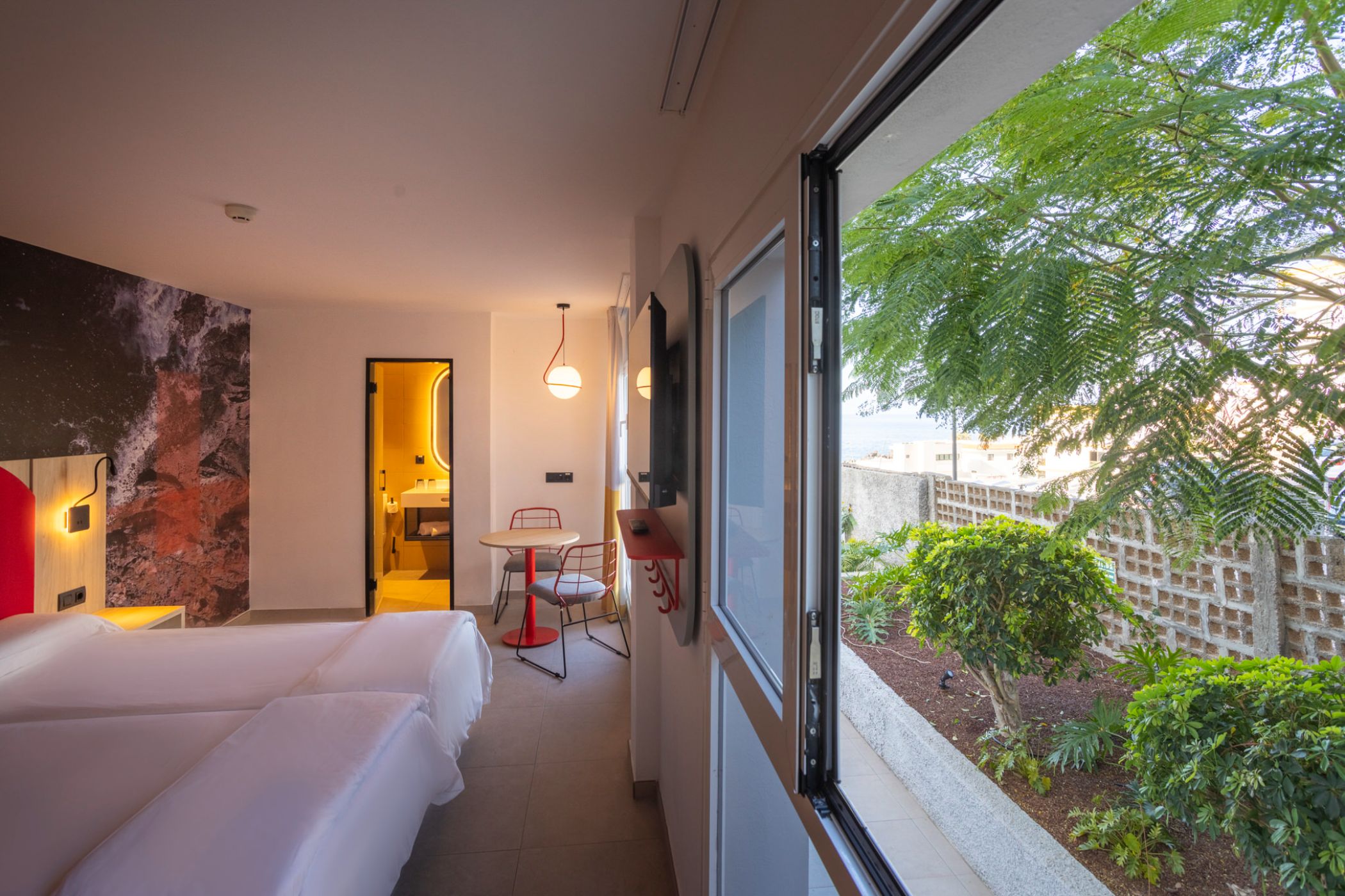 Double or Twin Standard