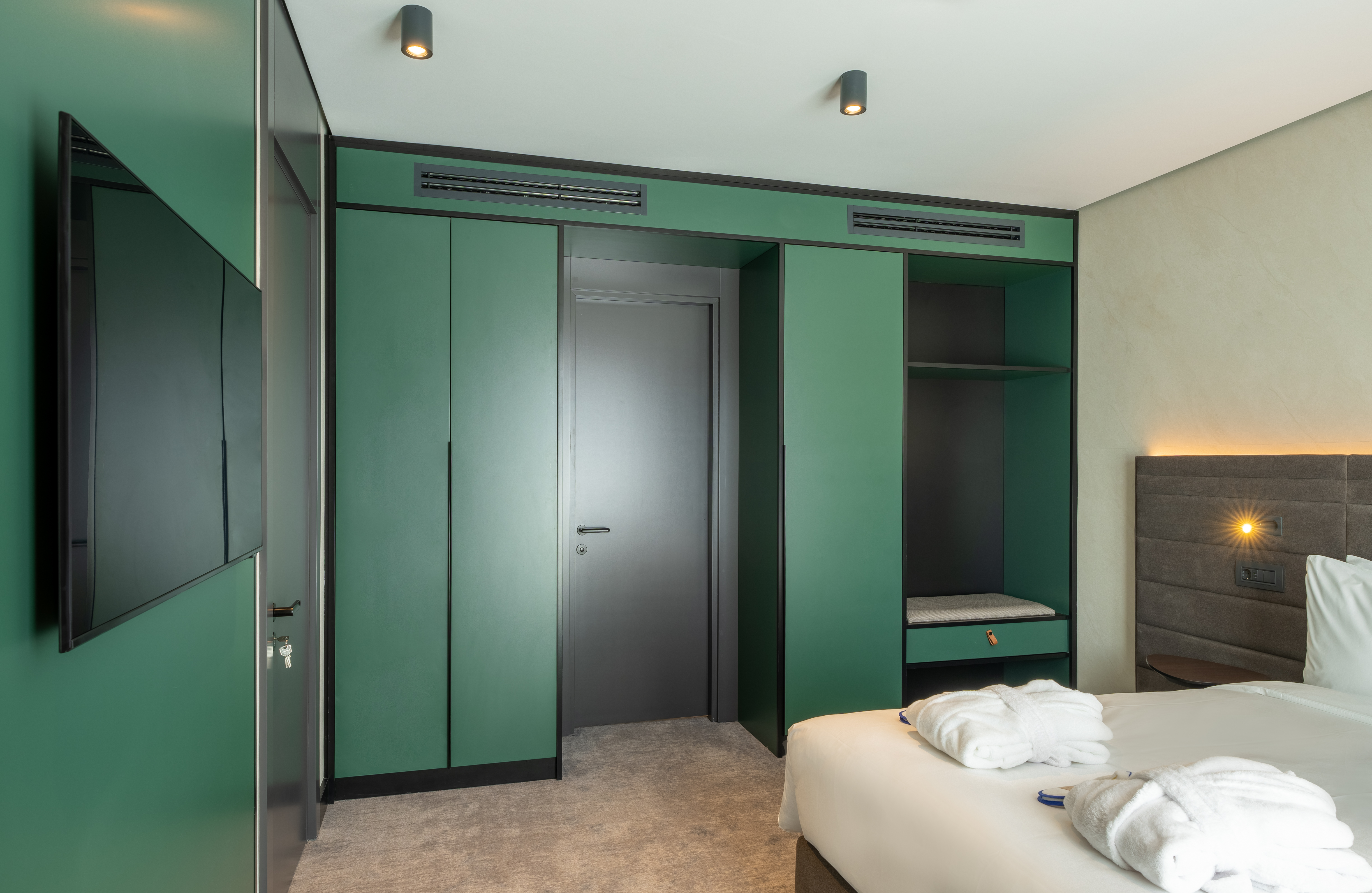 Double Executive King Bed