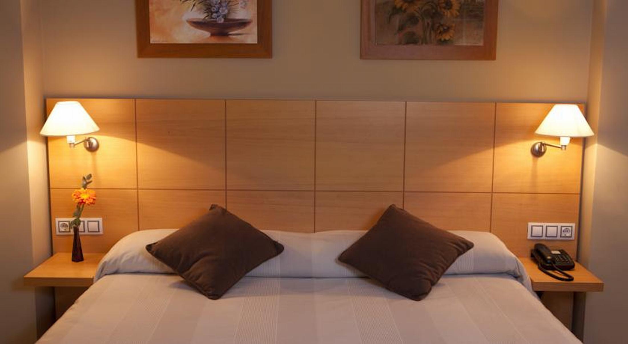 Double or Twin Standard