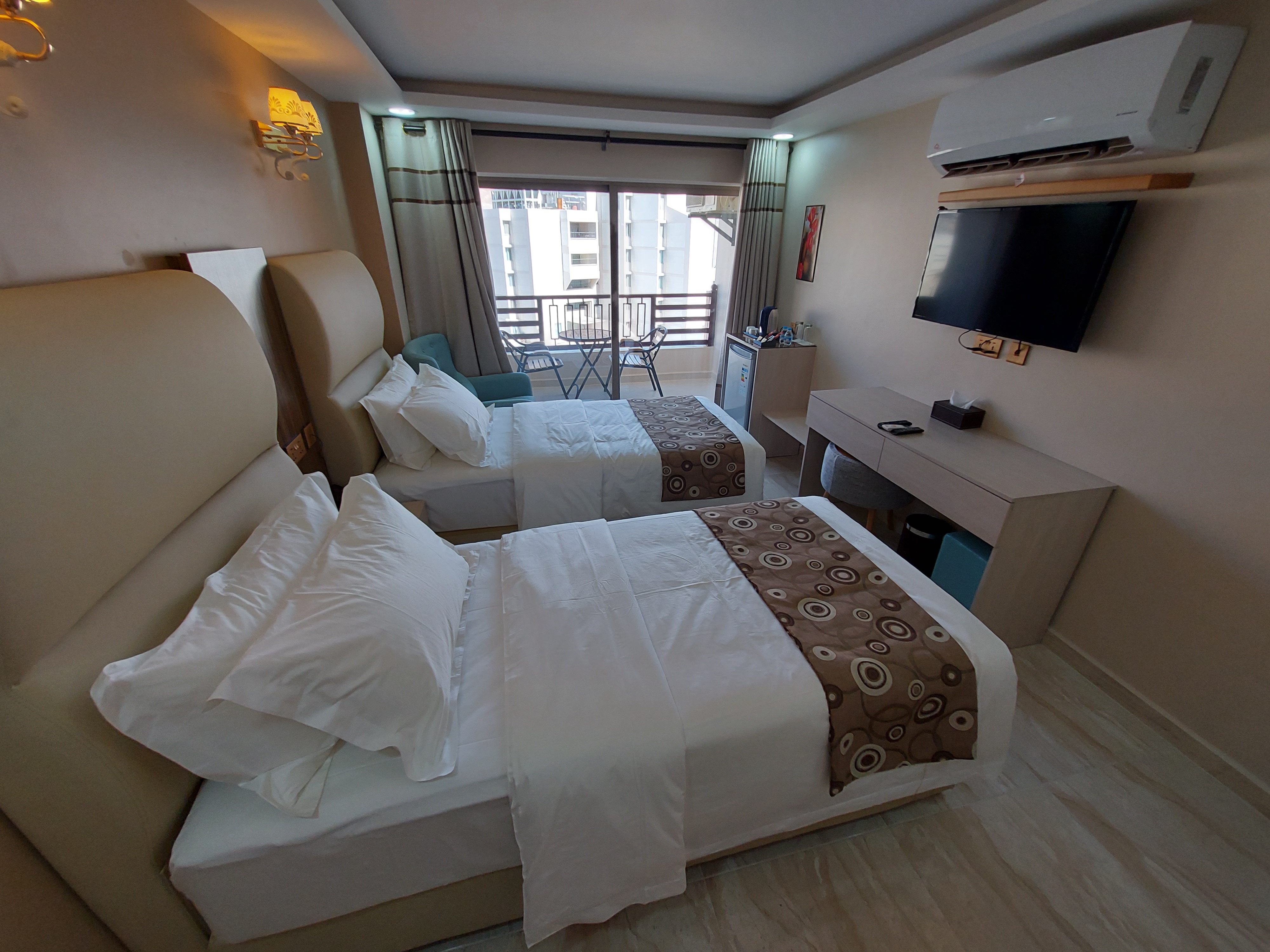 Double or Twin Two Beds