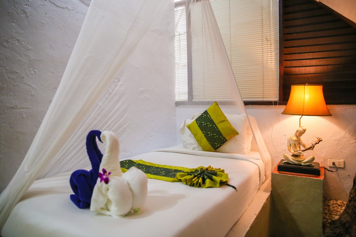 Villa Queen Size Bed