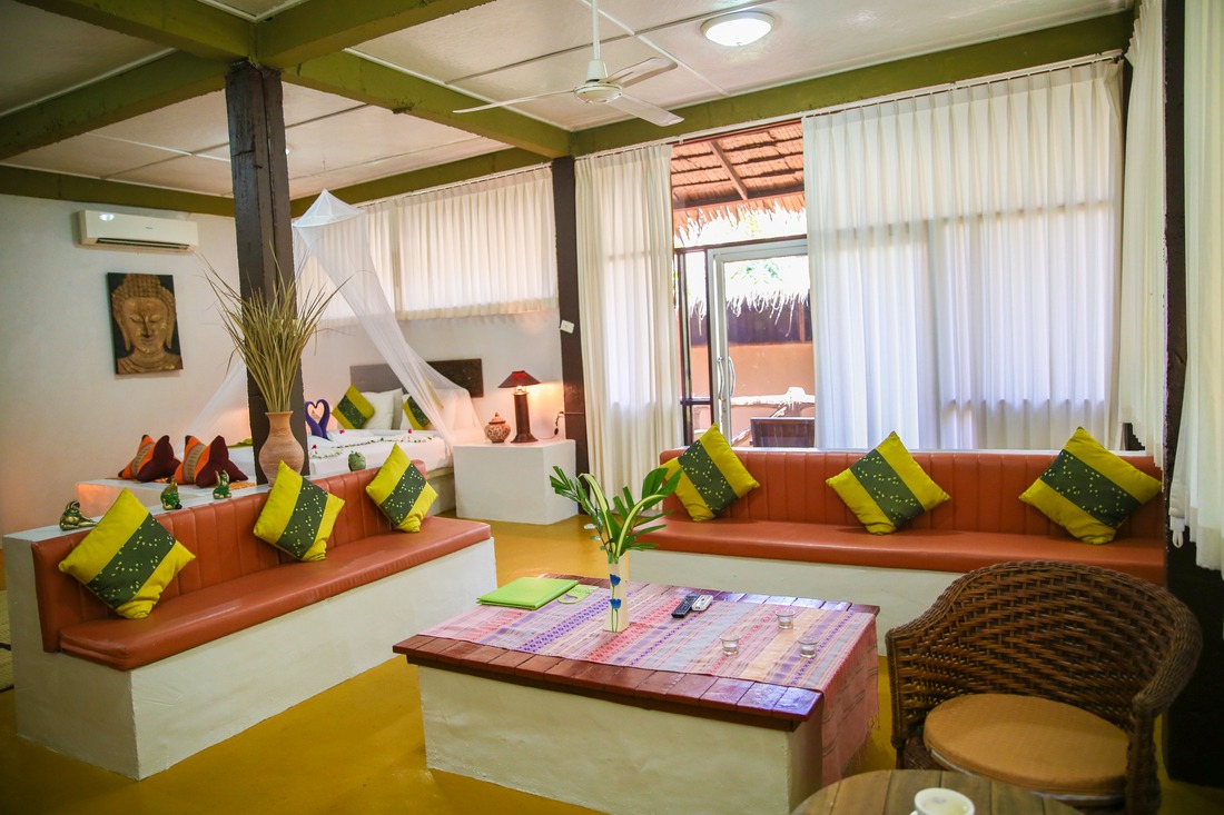 Studio Queen Size Bed