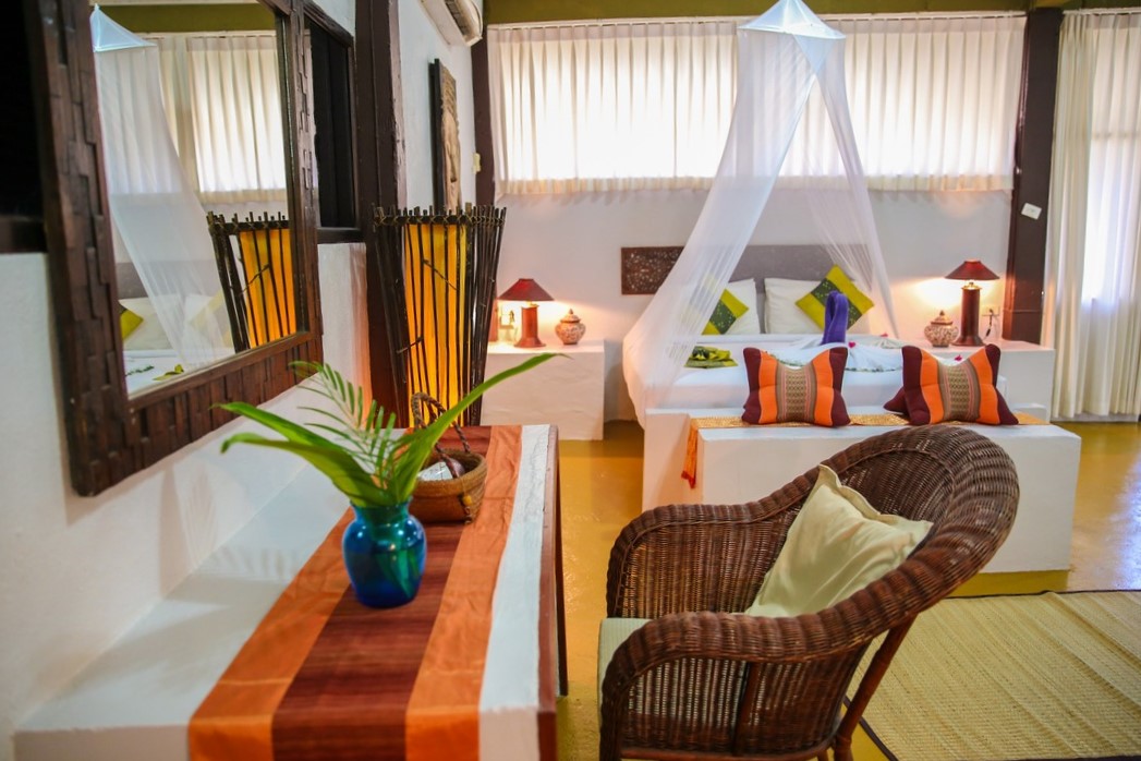 Studio Queen Size Bed