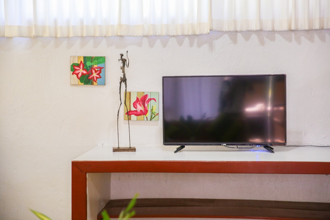 Studio Queen Size Bed