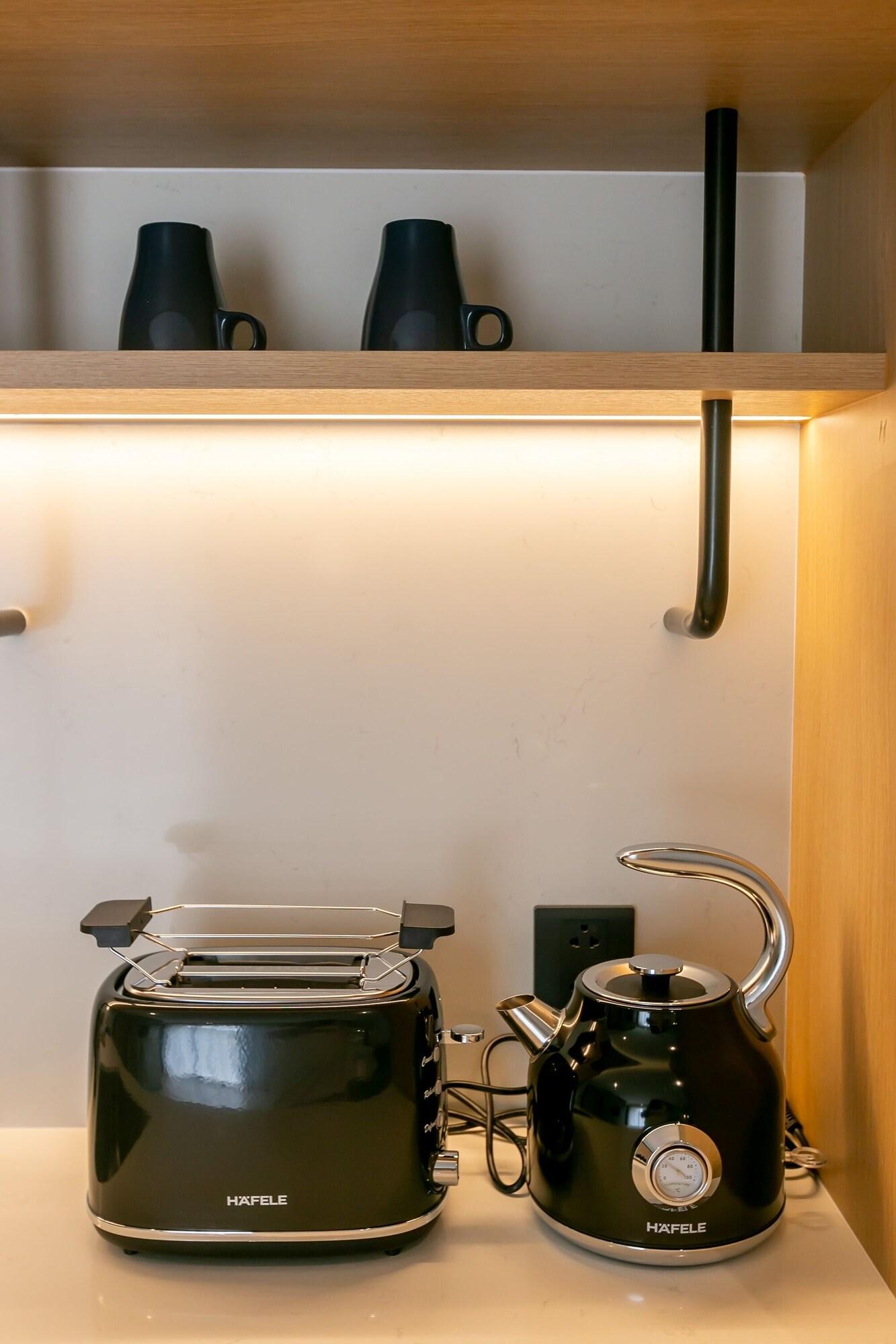 Studio King Size Bed