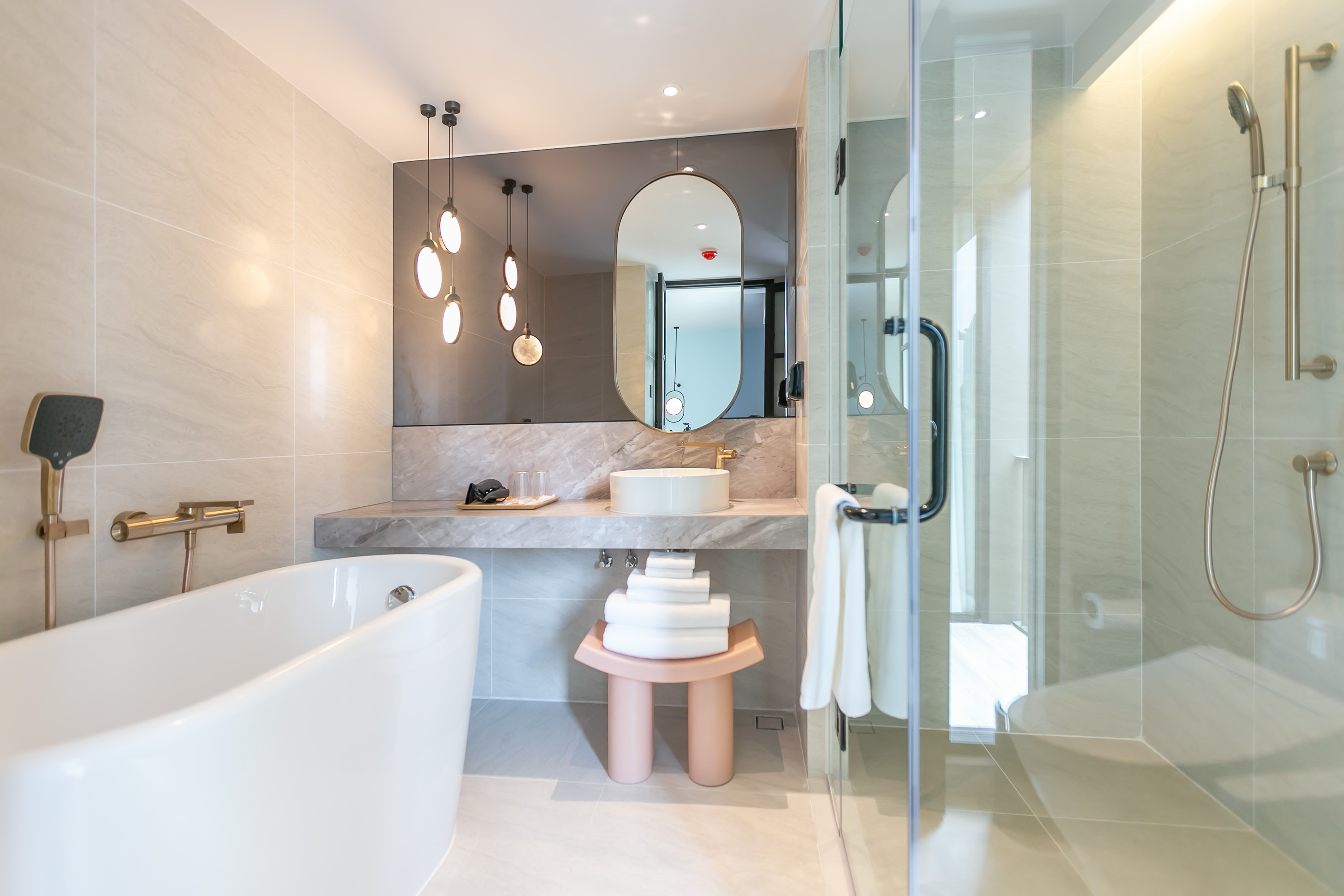 Studio King Size Bed