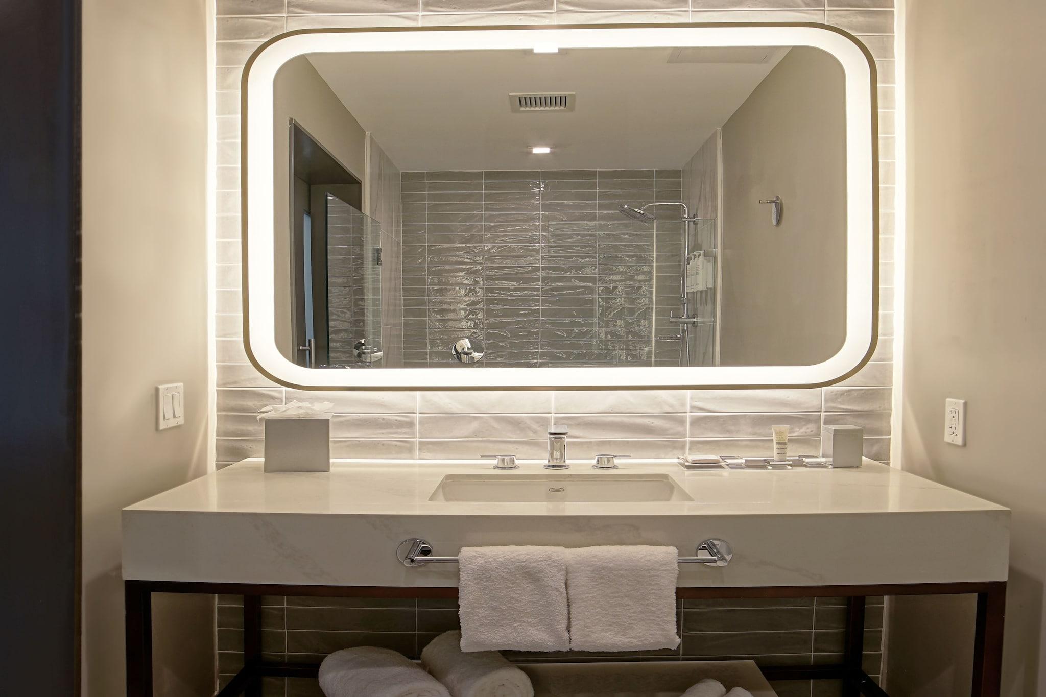 Double City View King Bed