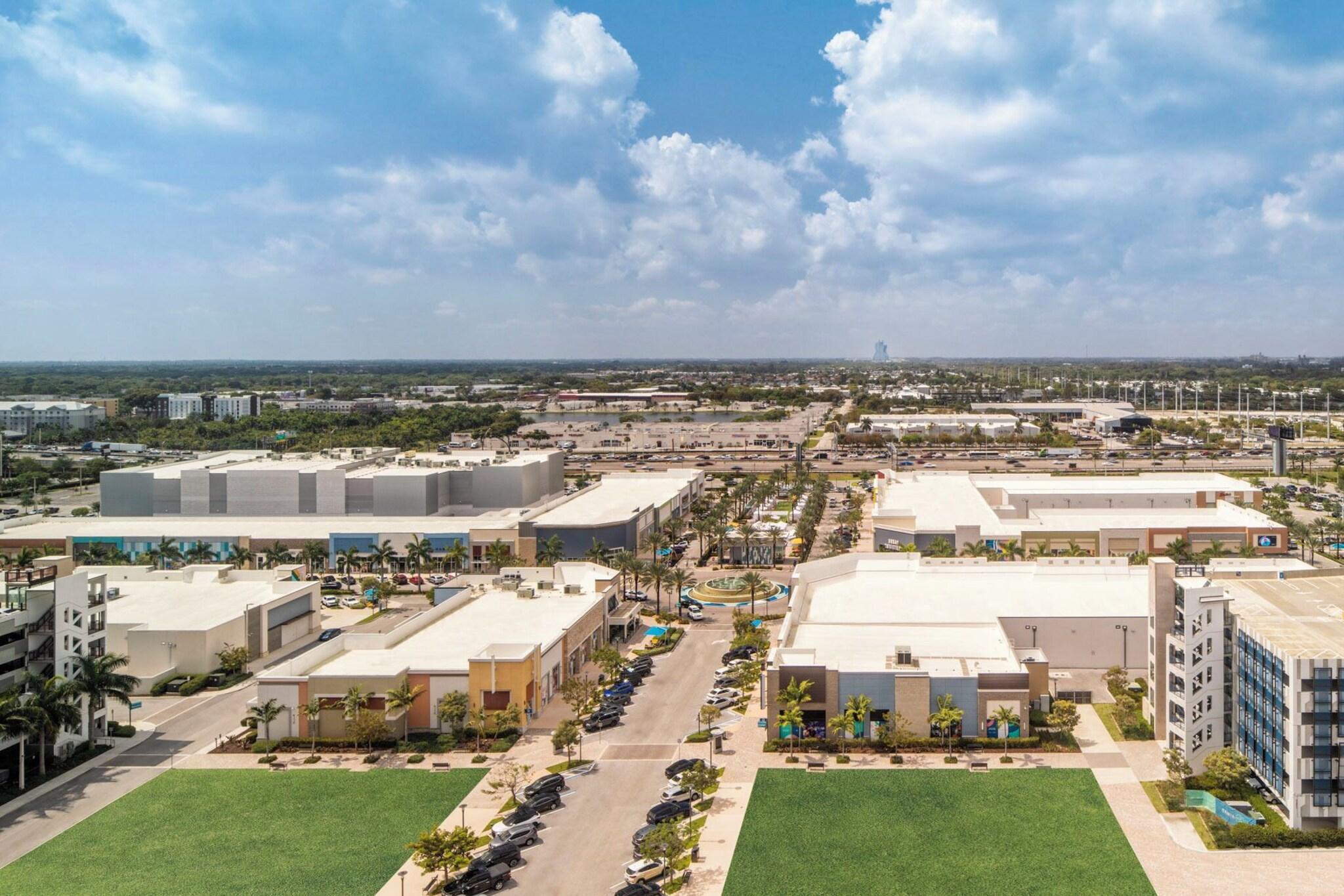 Double City View King Bed