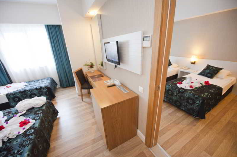 Double Single Pool View