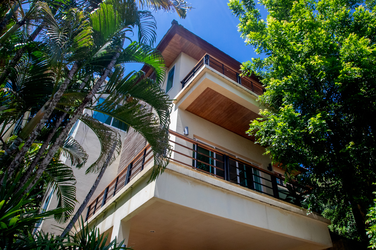 Home Three Bedrooms Three Bathrooms