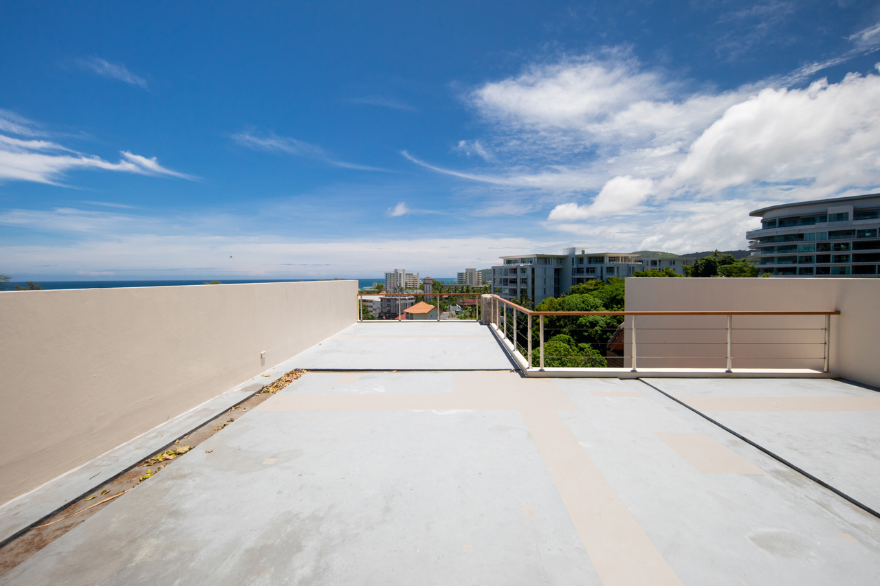 Double Deluxe King Bed