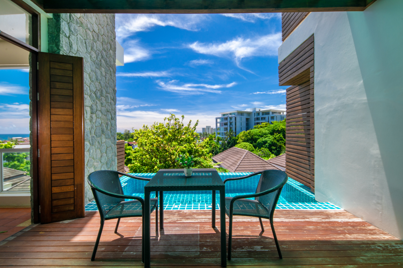 Double Deluxe King Bed