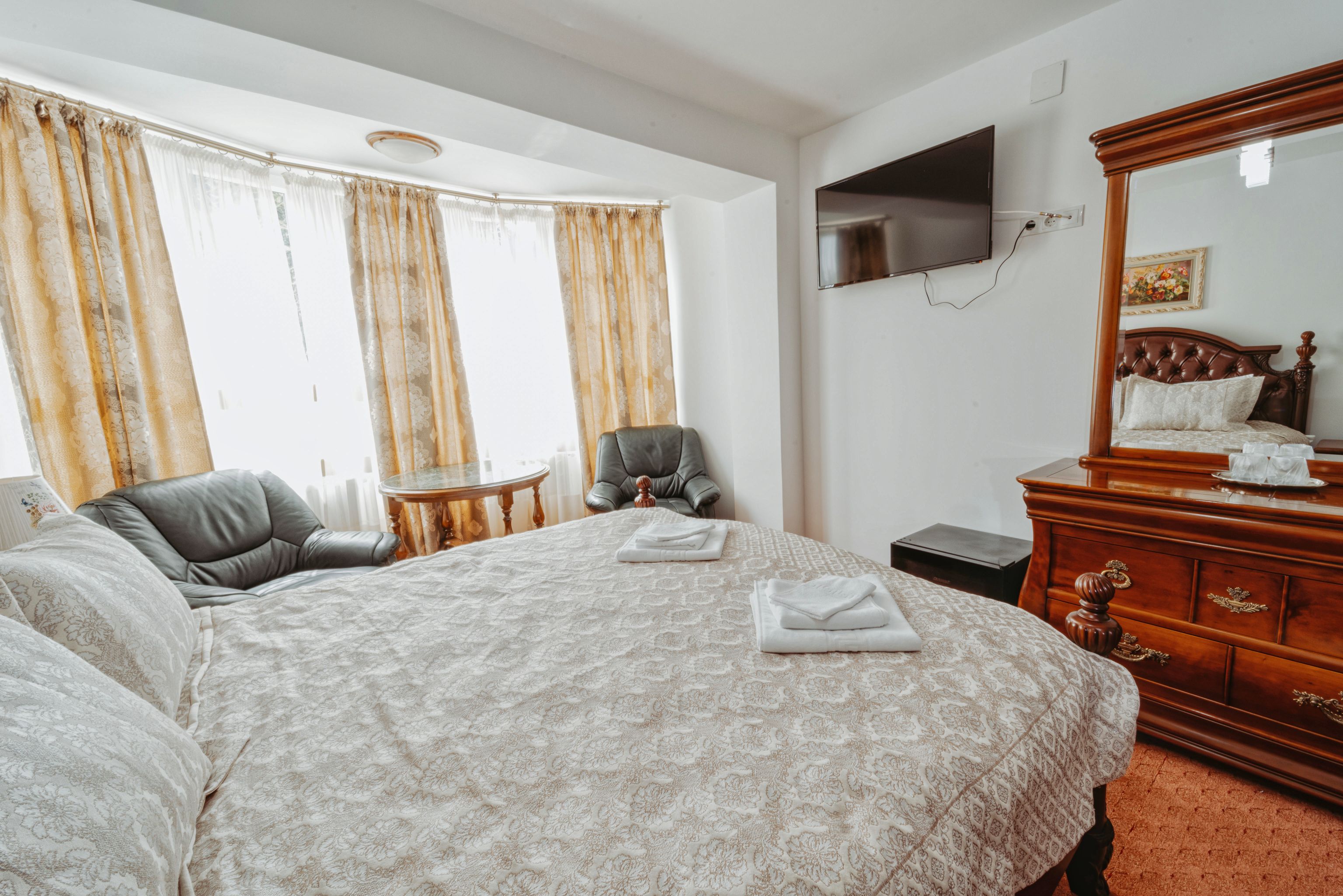 Double Deluxe King Bed