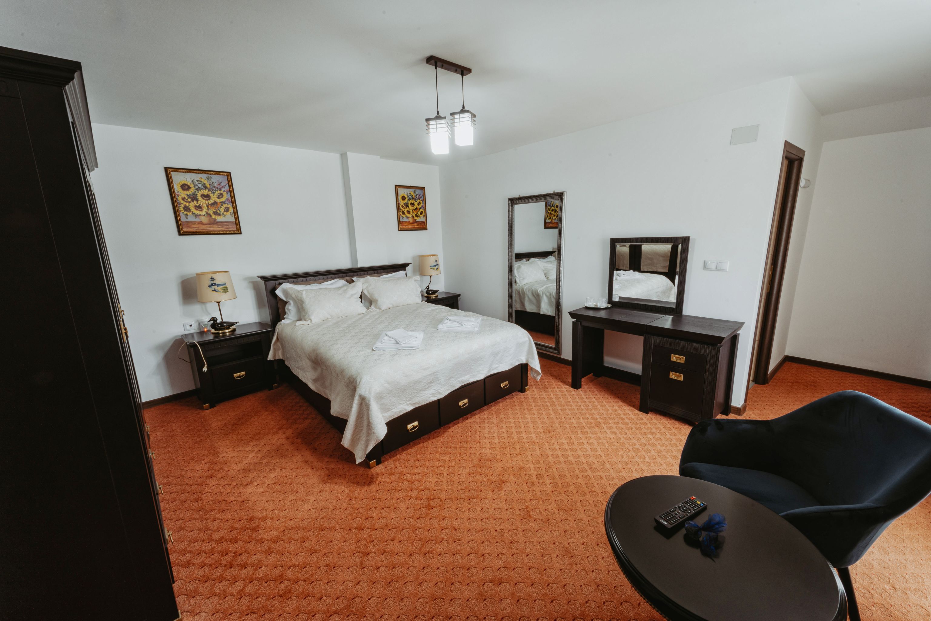 Double Deluxe King Bed