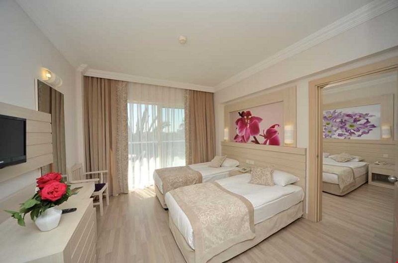 Family Room Connecting Room