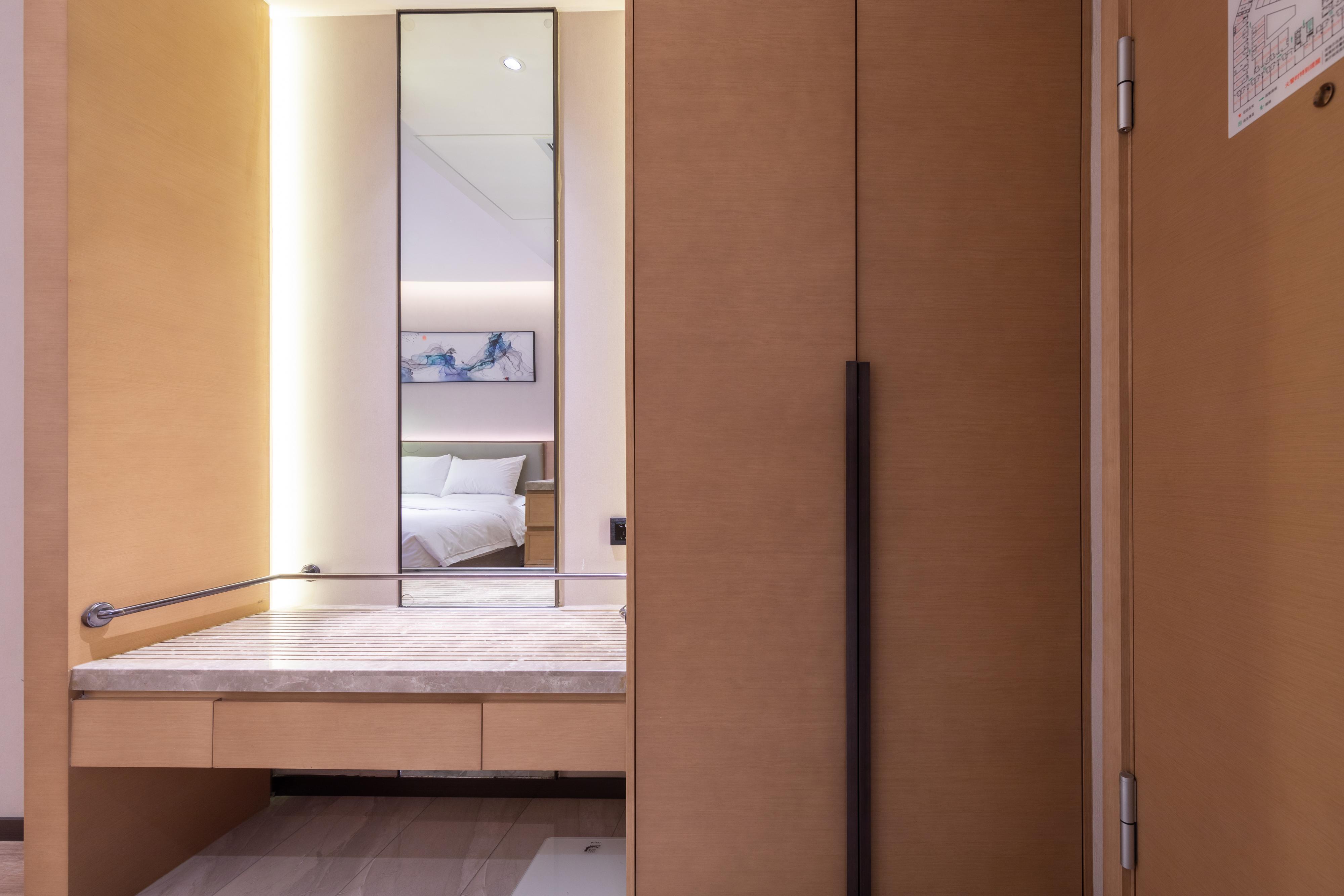 Double Inner-superior